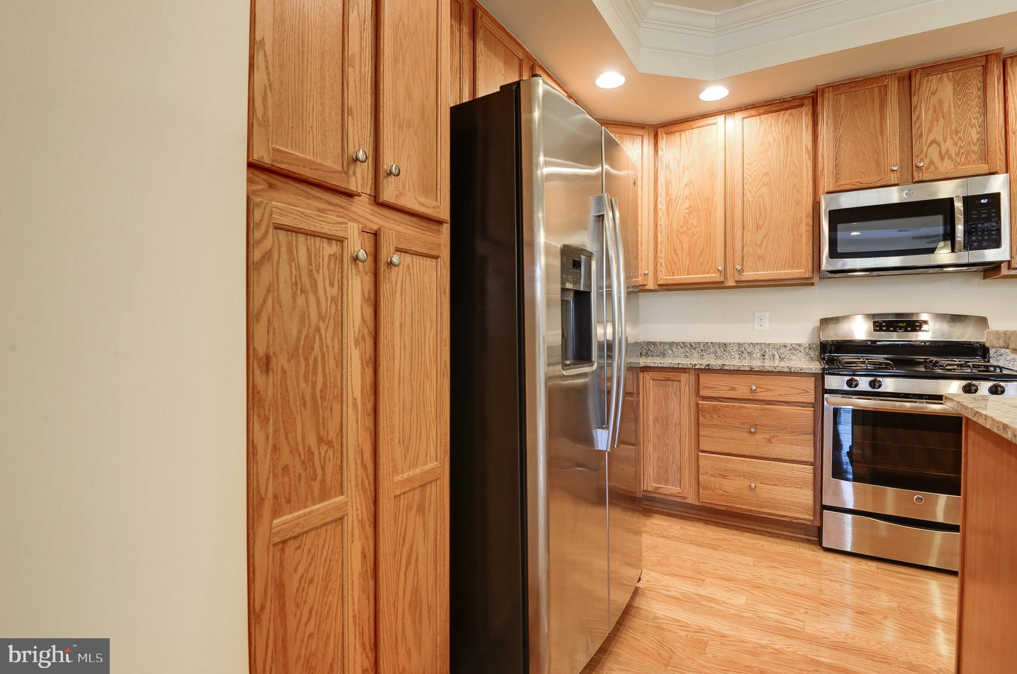 DISCOVERY SQUARE - Residential Lease