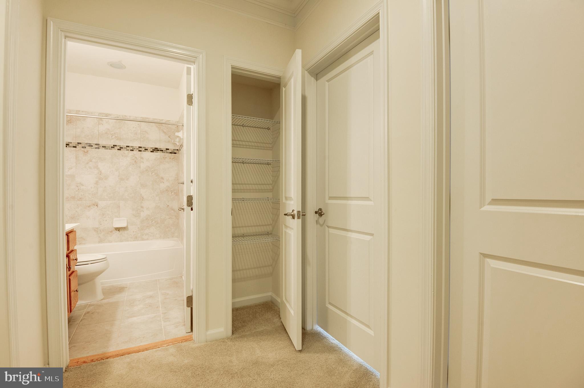 DISCOVERY SQUARE - Residential Lease