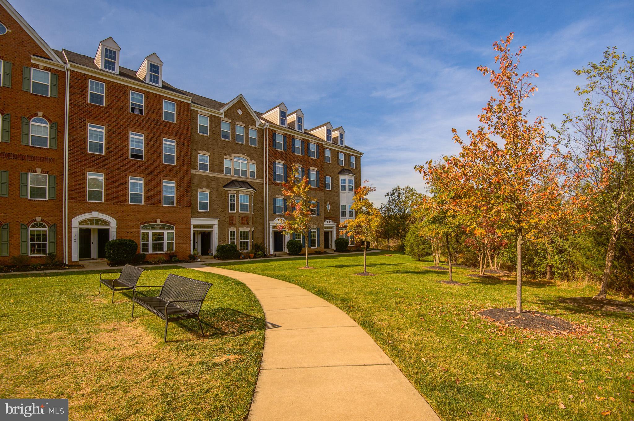 DISCOVERY SQUARE - Residential Lease