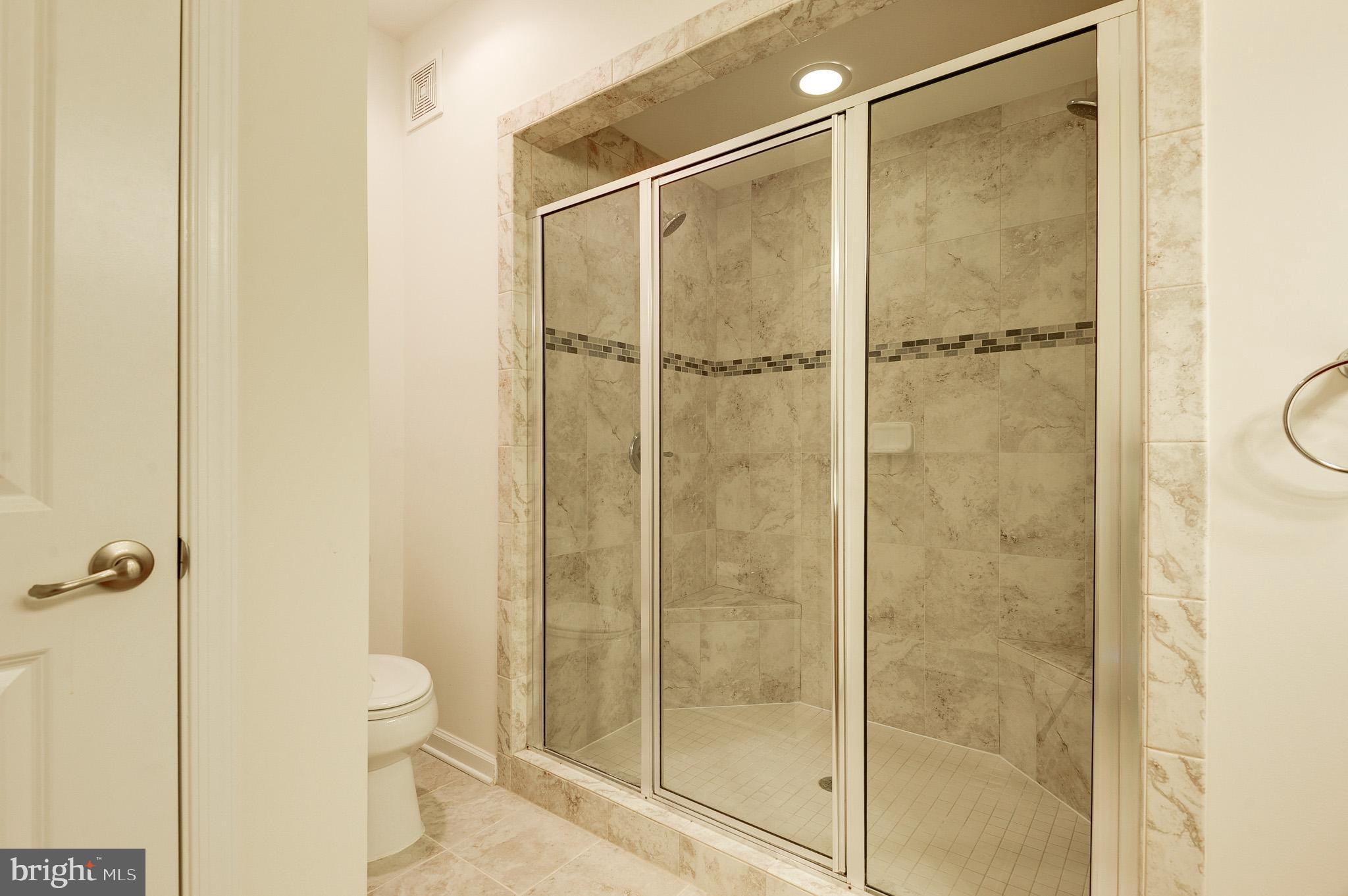 DISCOVERY SQUARE - Residential Lease