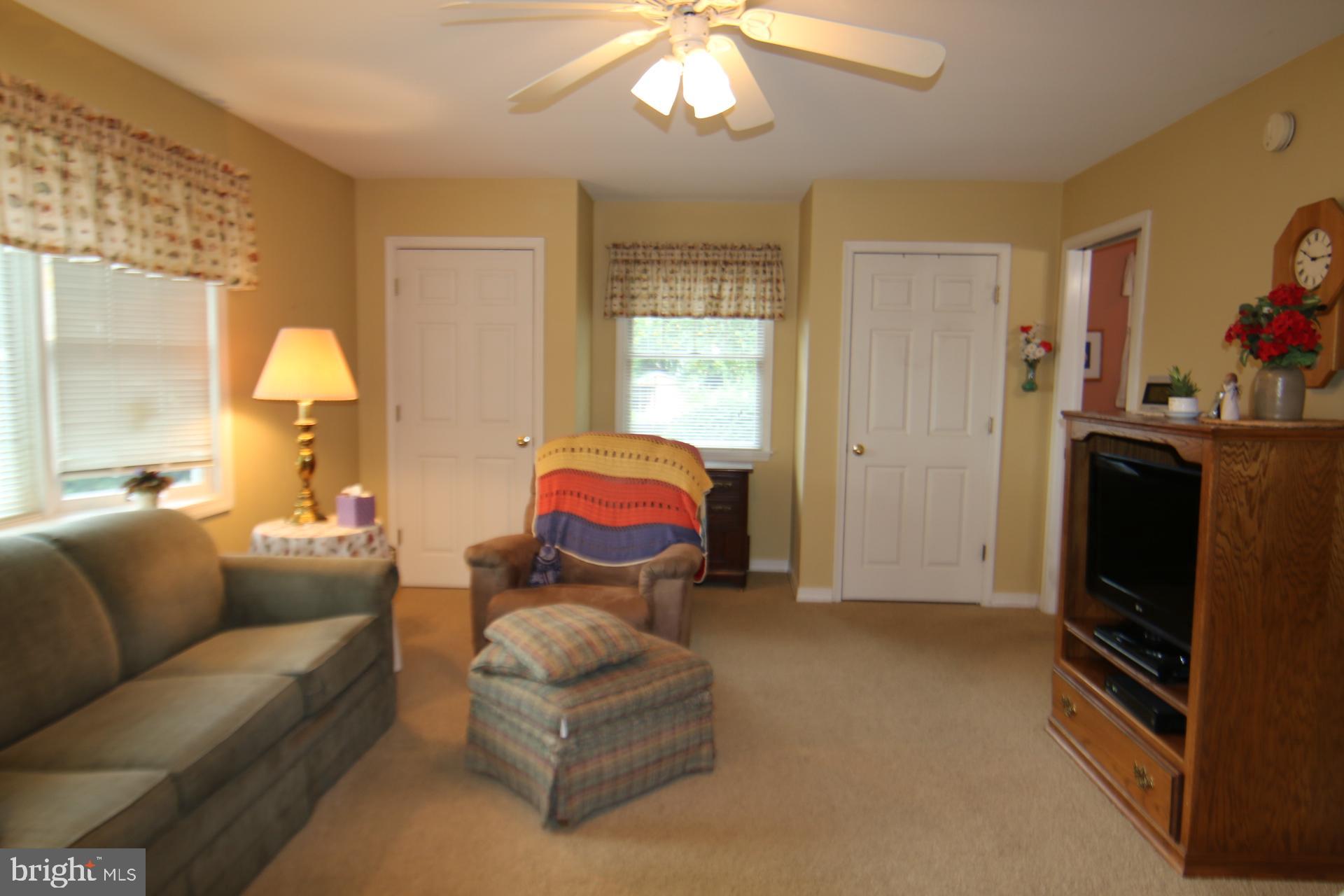 OAK HILLS - Residential