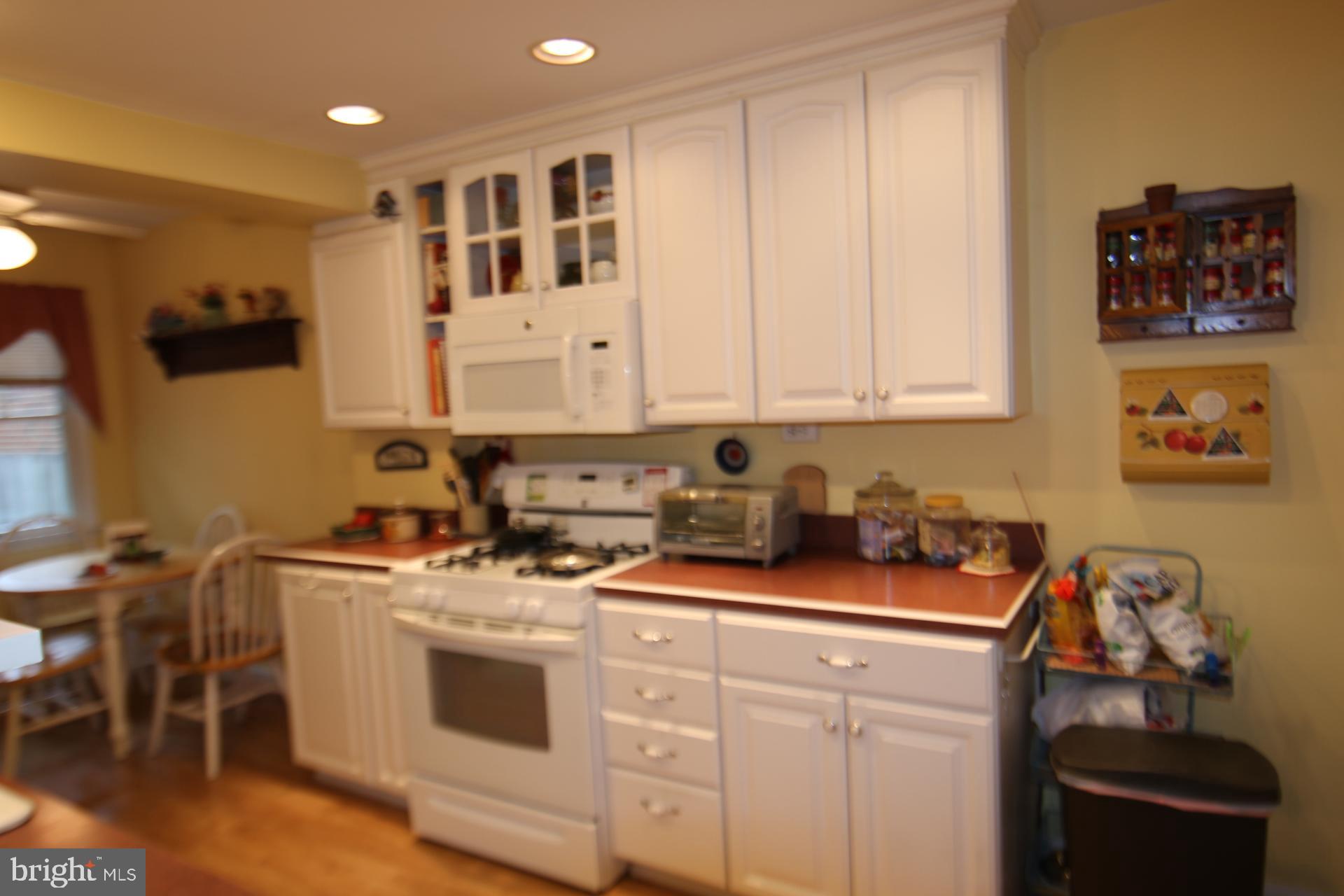 OAK HILLS - Residential