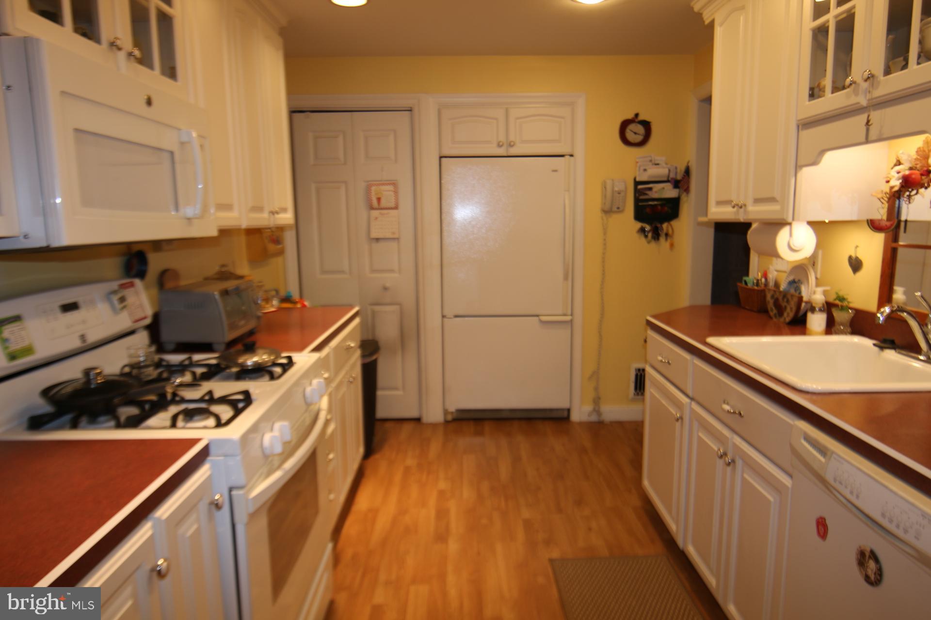 OAK HILLS - Residential