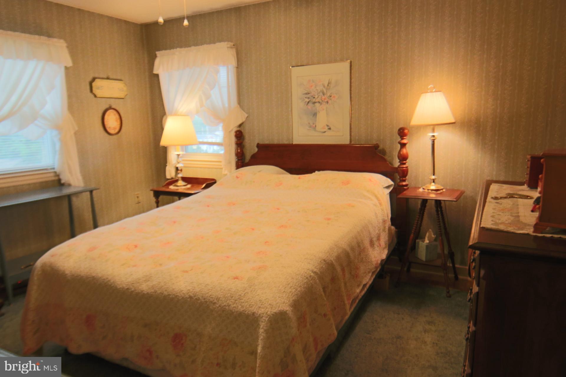 OAK HILLS - Residential