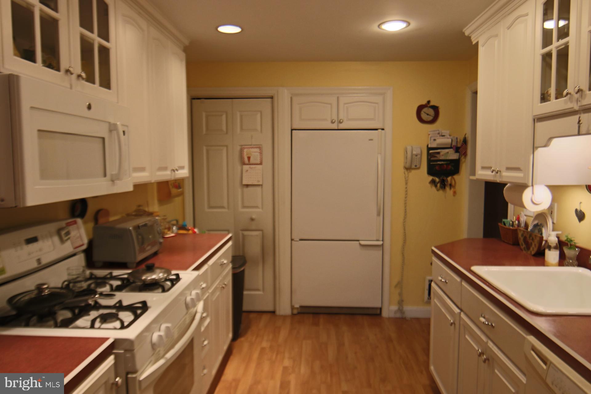 OAK HILLS - Residential