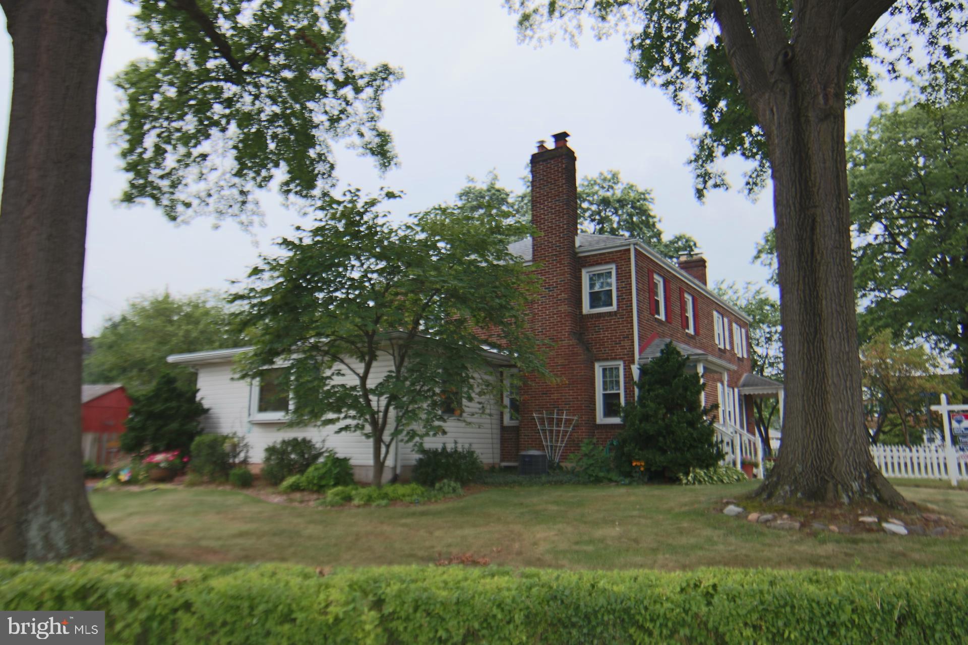 OAK HILLS - Residential