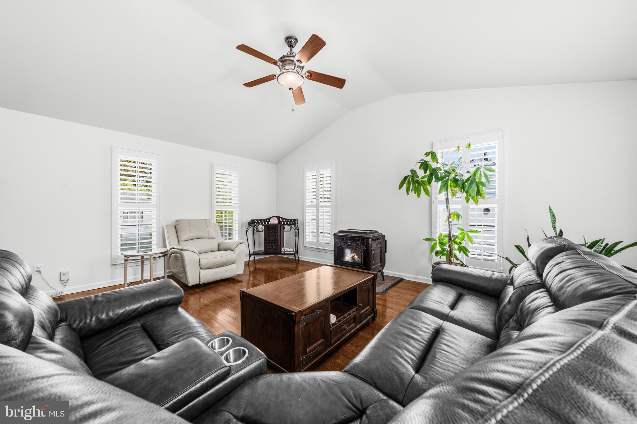 4107 HENSON LANE