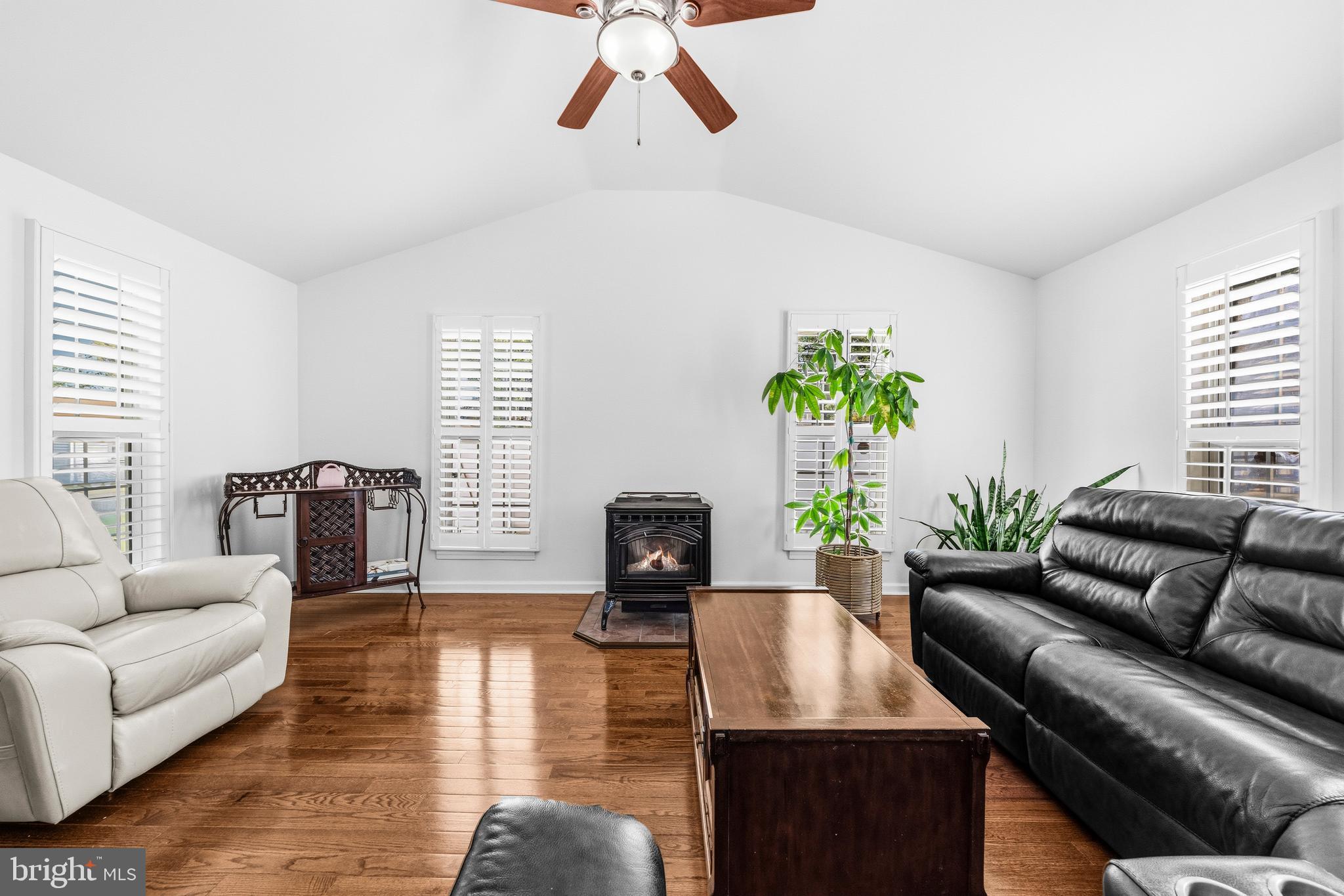 4107 HENSON LANE