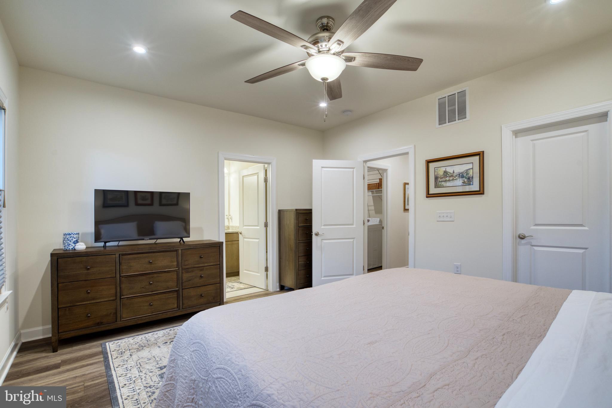 PENDER OAKS - Residential