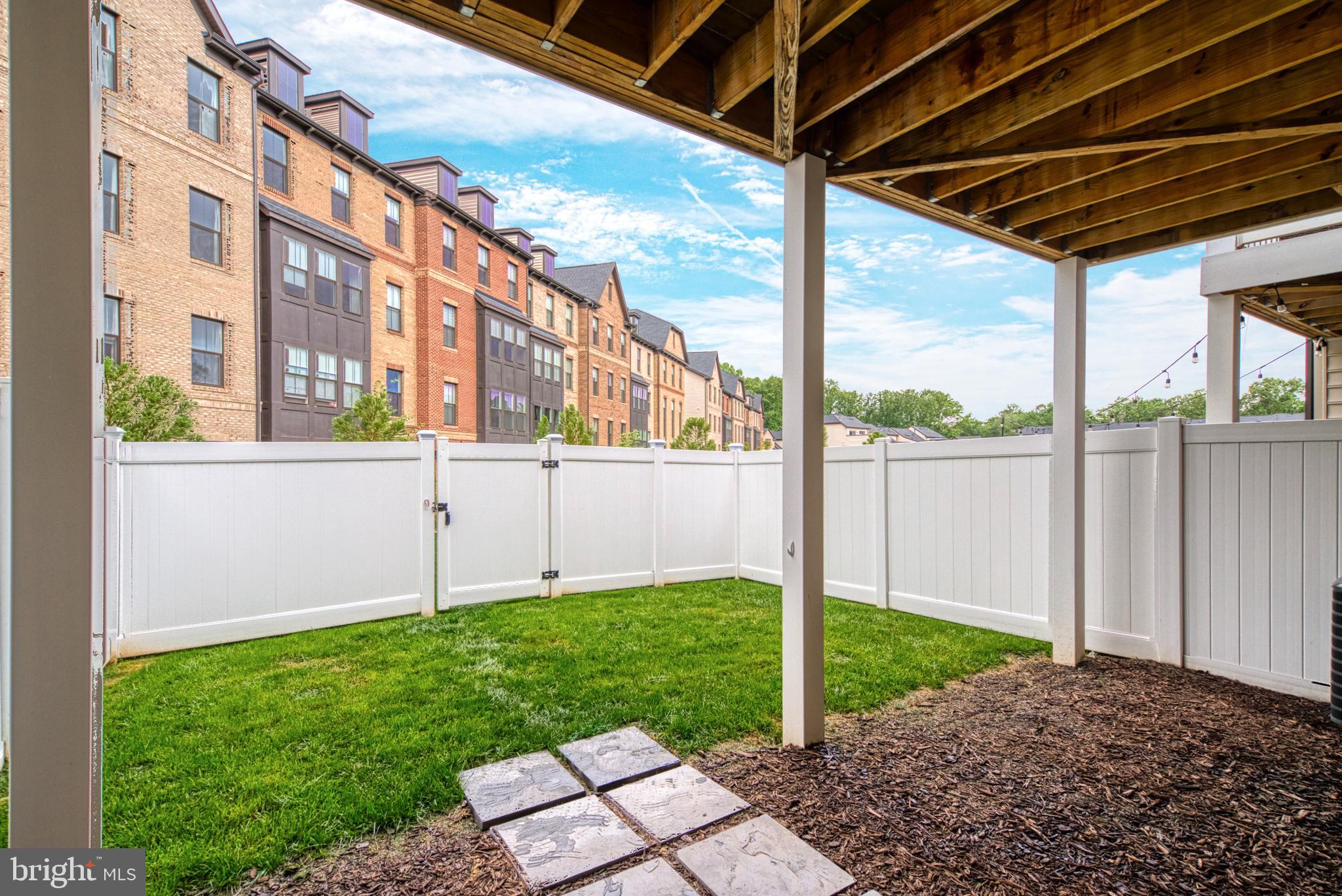 PENDER OAKS - Residential