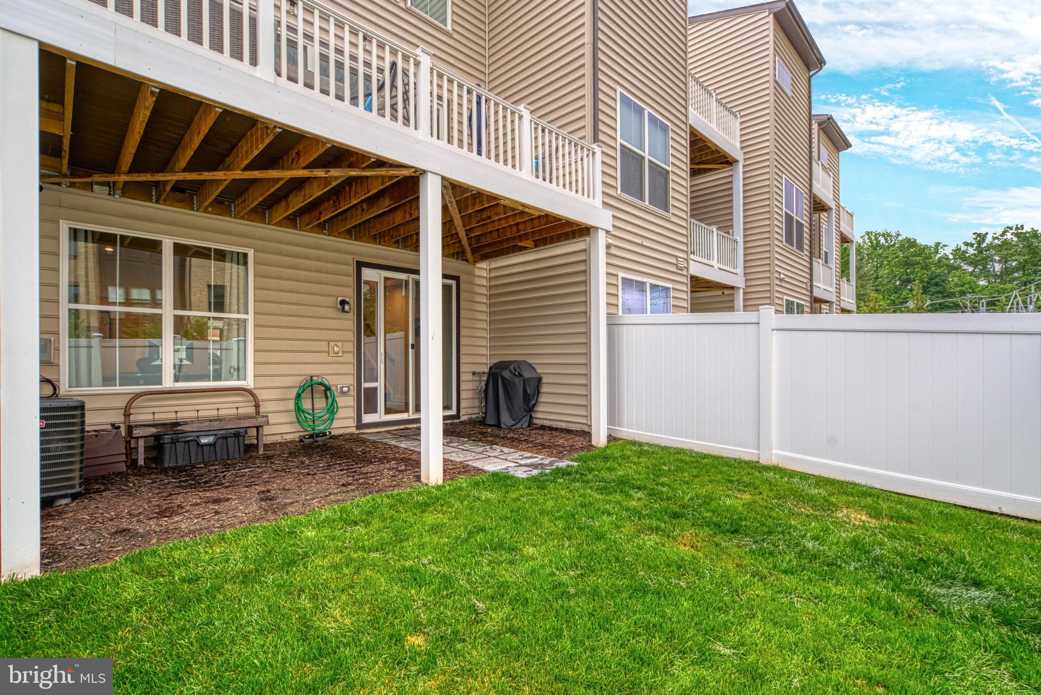 PENDER OAKS - Residential