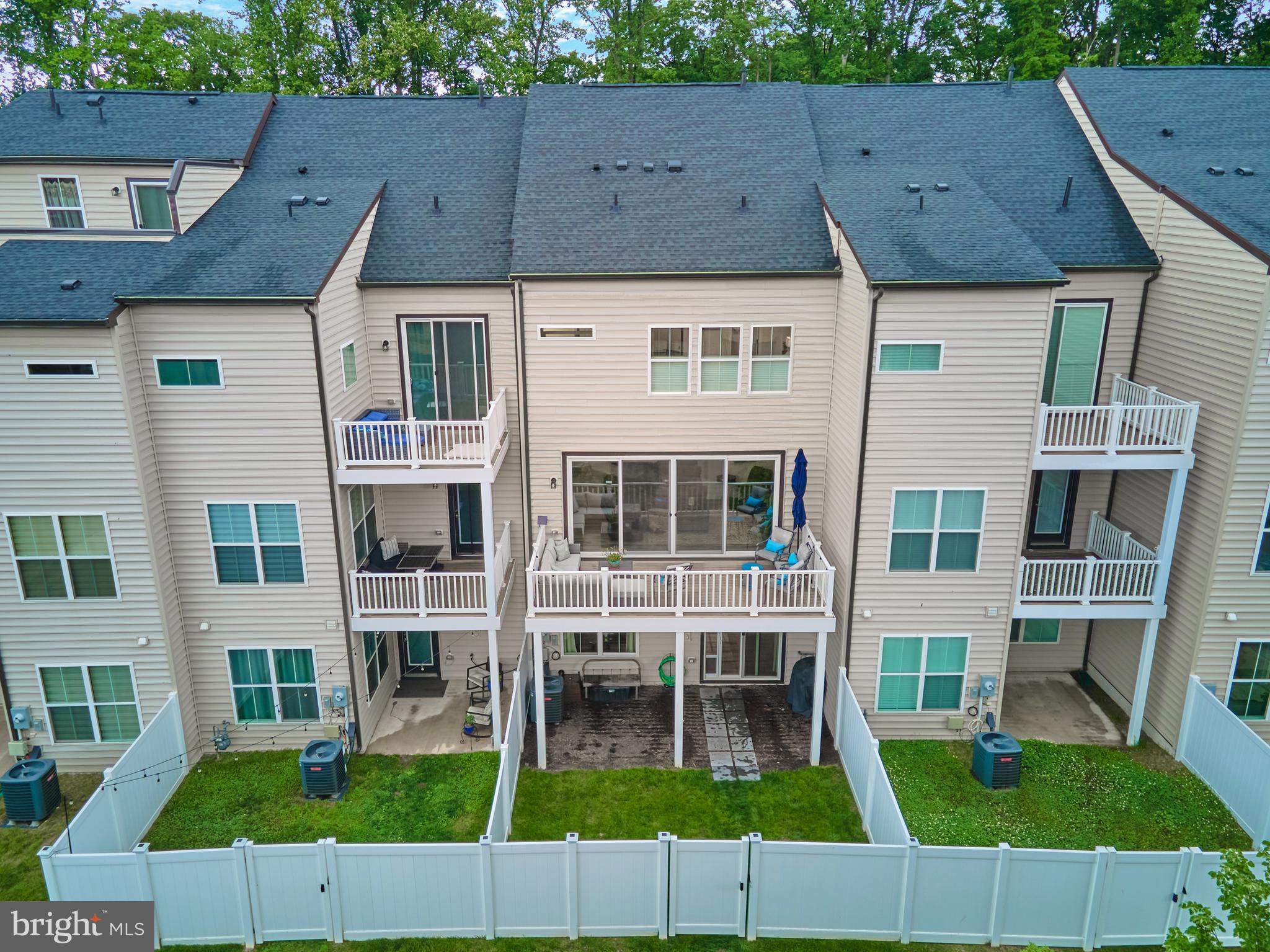 PENDER OAKS - Residential