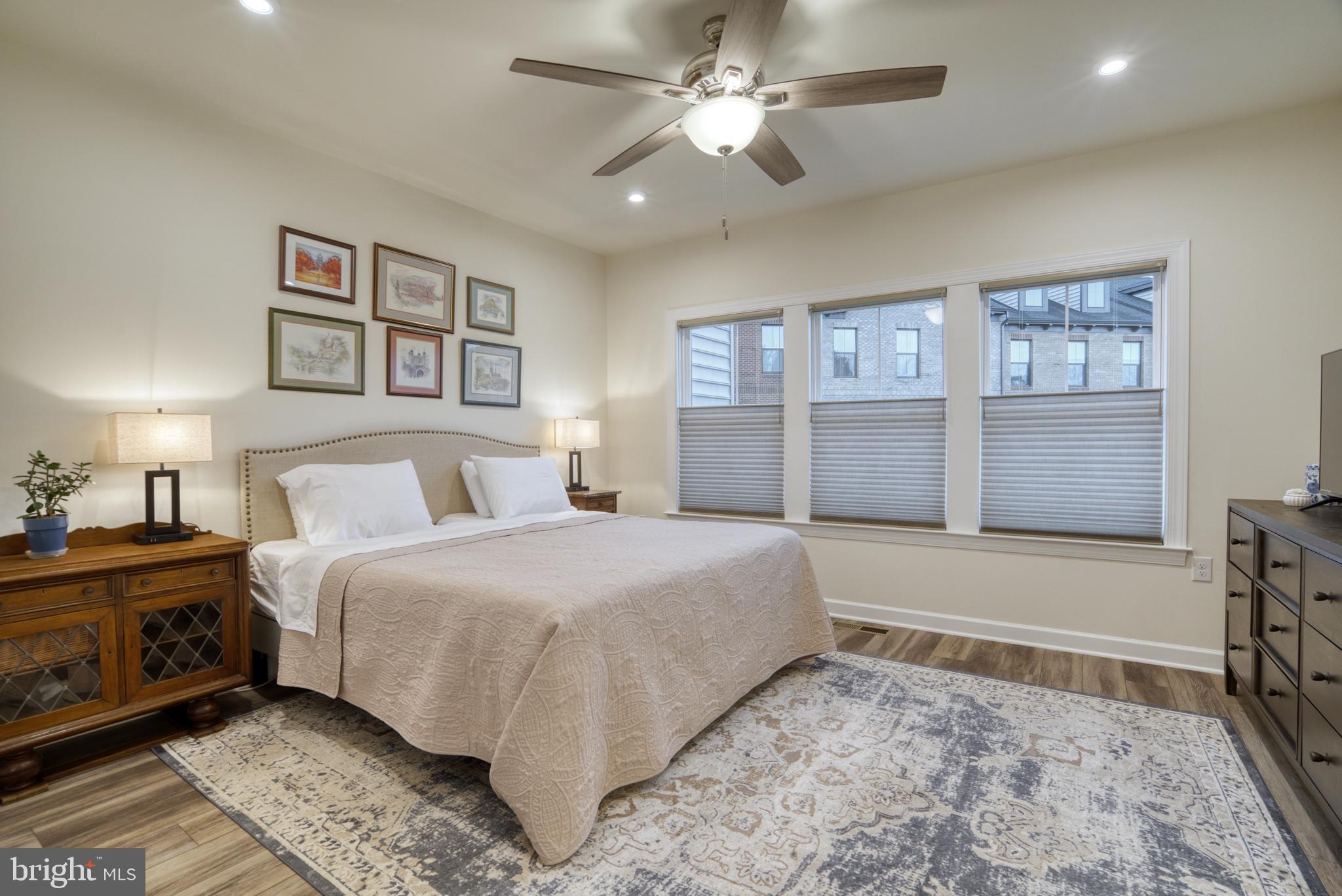 PENDER OAKS - Residential