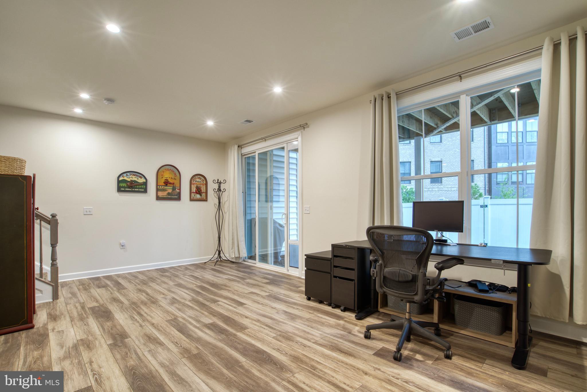 PENDER OAKS - Residential