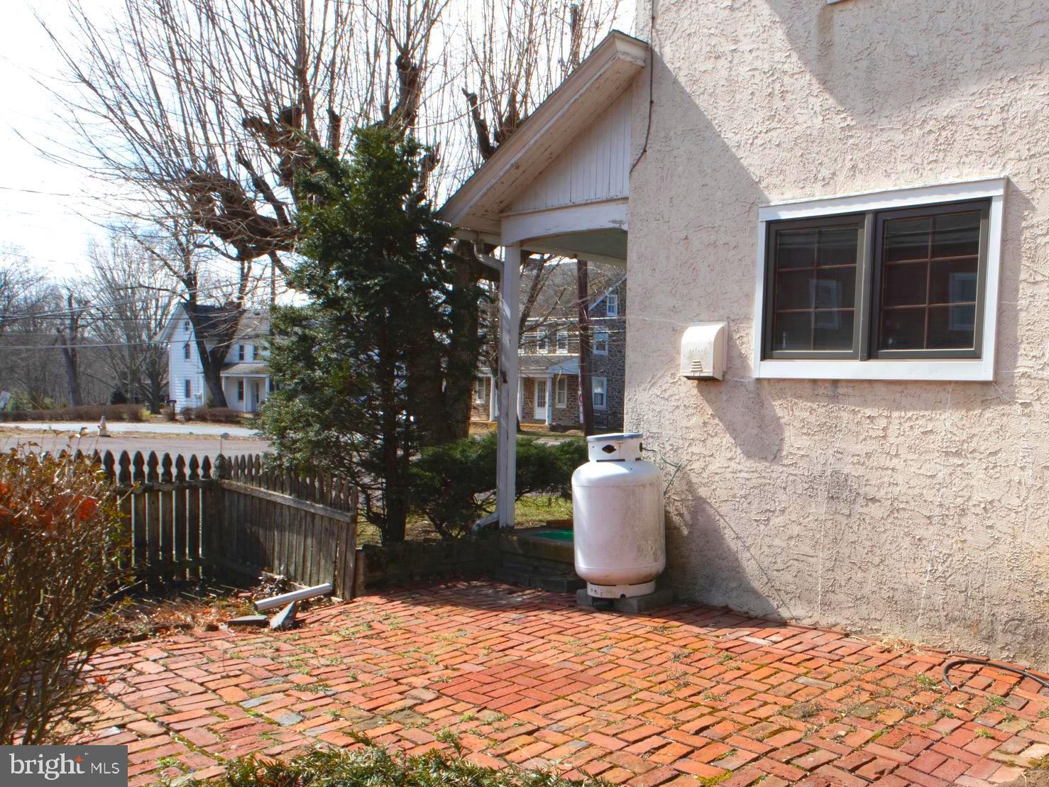 1489 S OLD BETHLEHEM PIKE