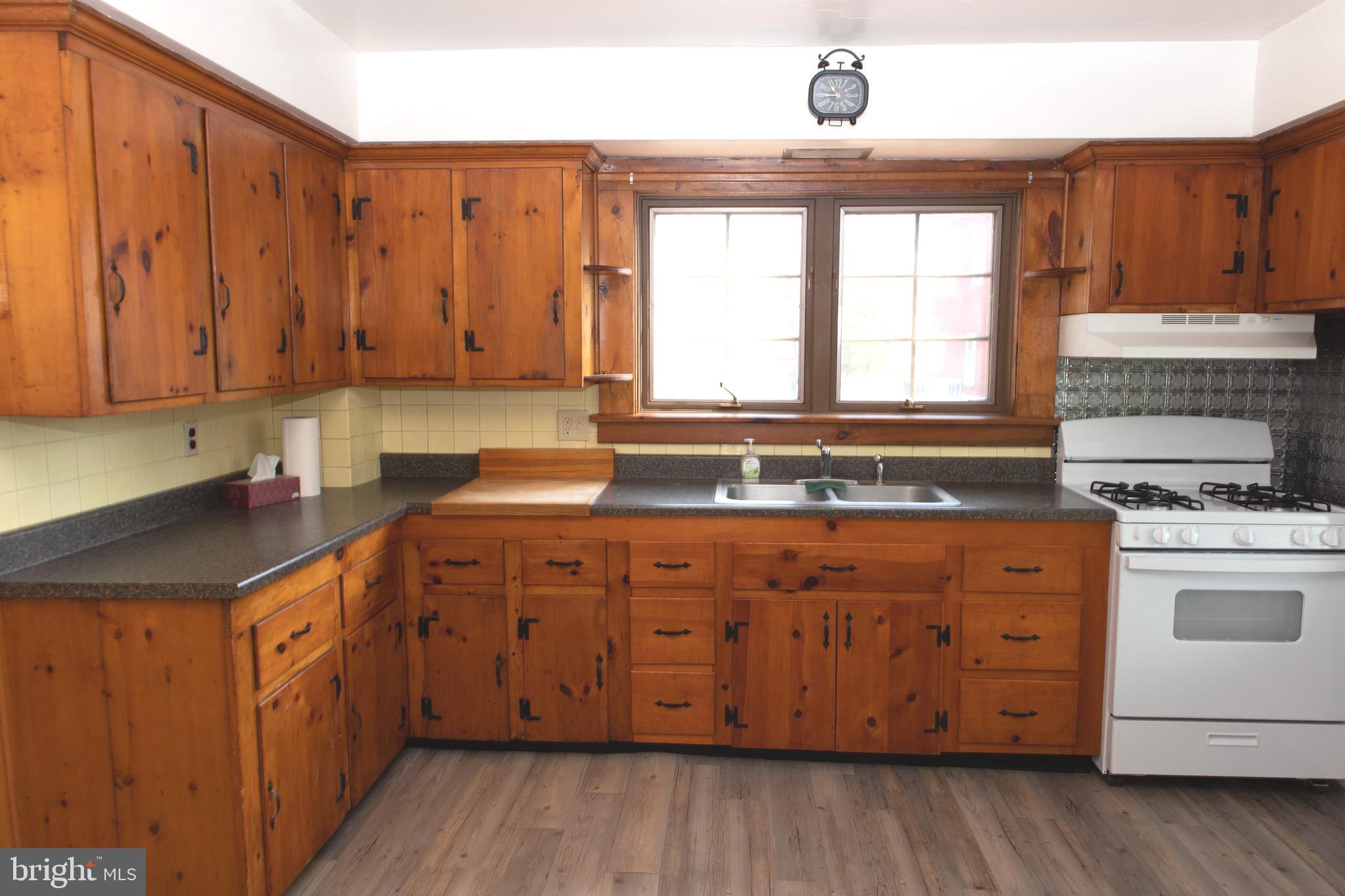 1489 S OLD BETHLEHEM PIKE