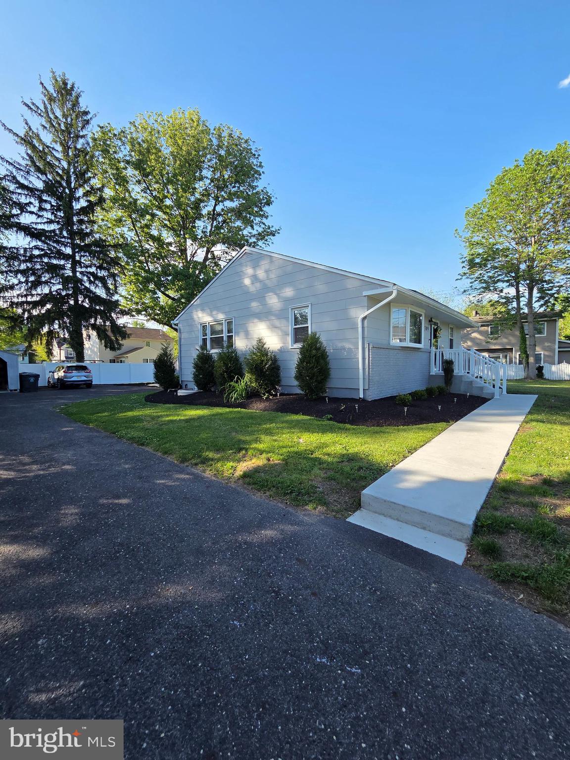 1309 PINE AVENUE