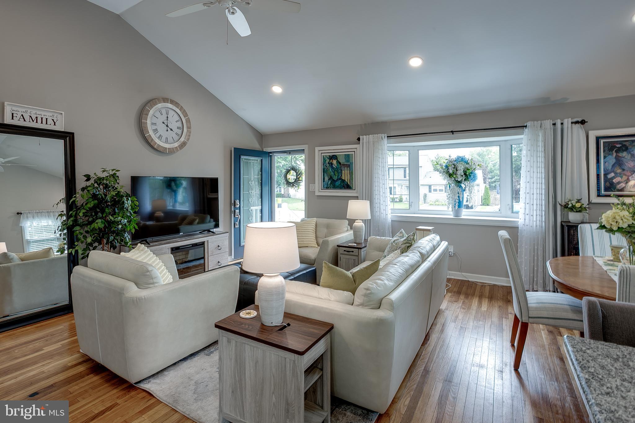 1309 PINE AVENUE