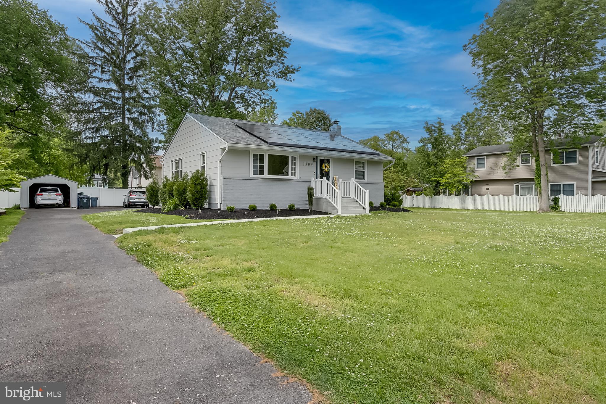 1309 PINE AVENUE