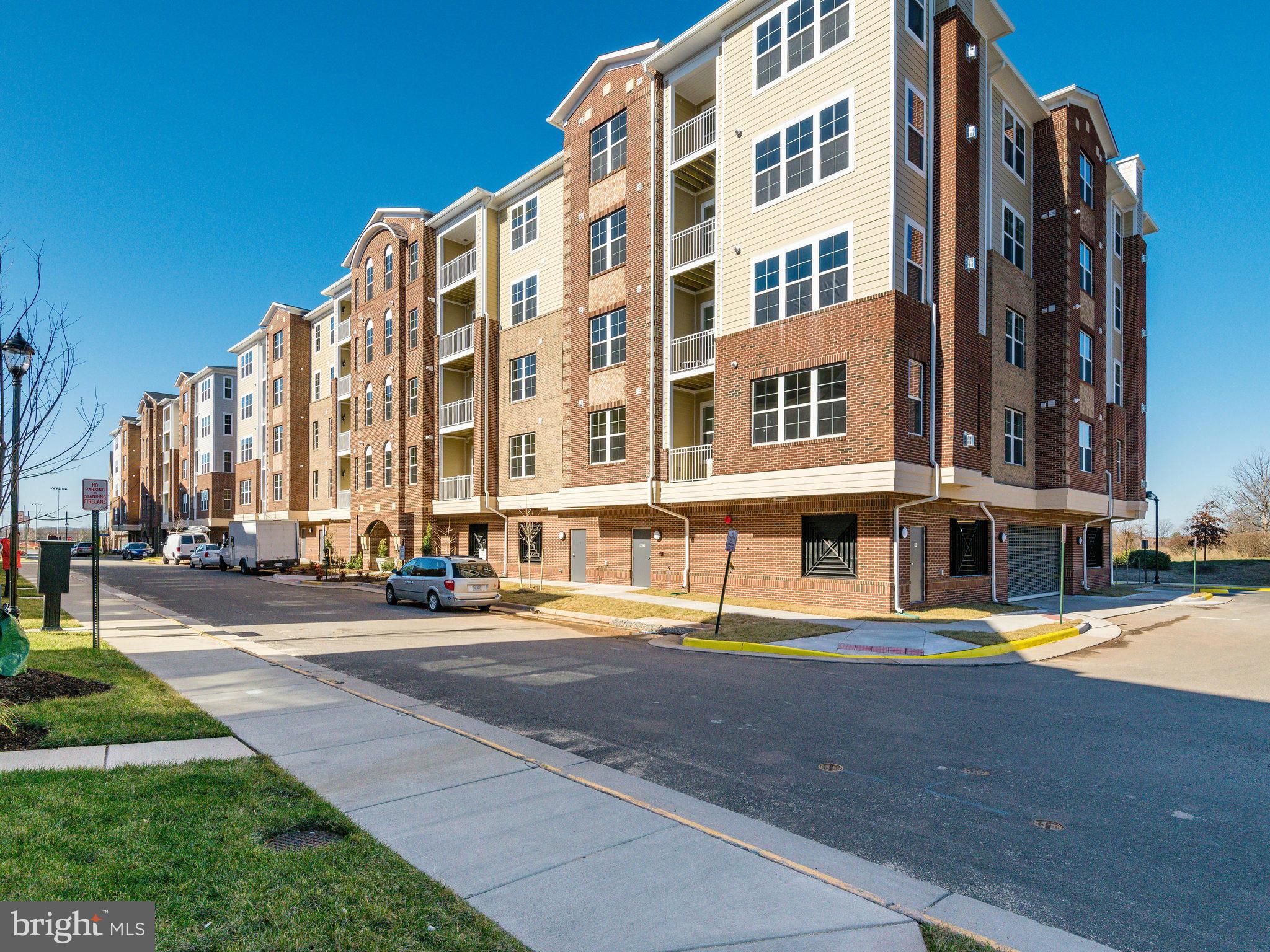 DISCOVERY SQUARE - Residential