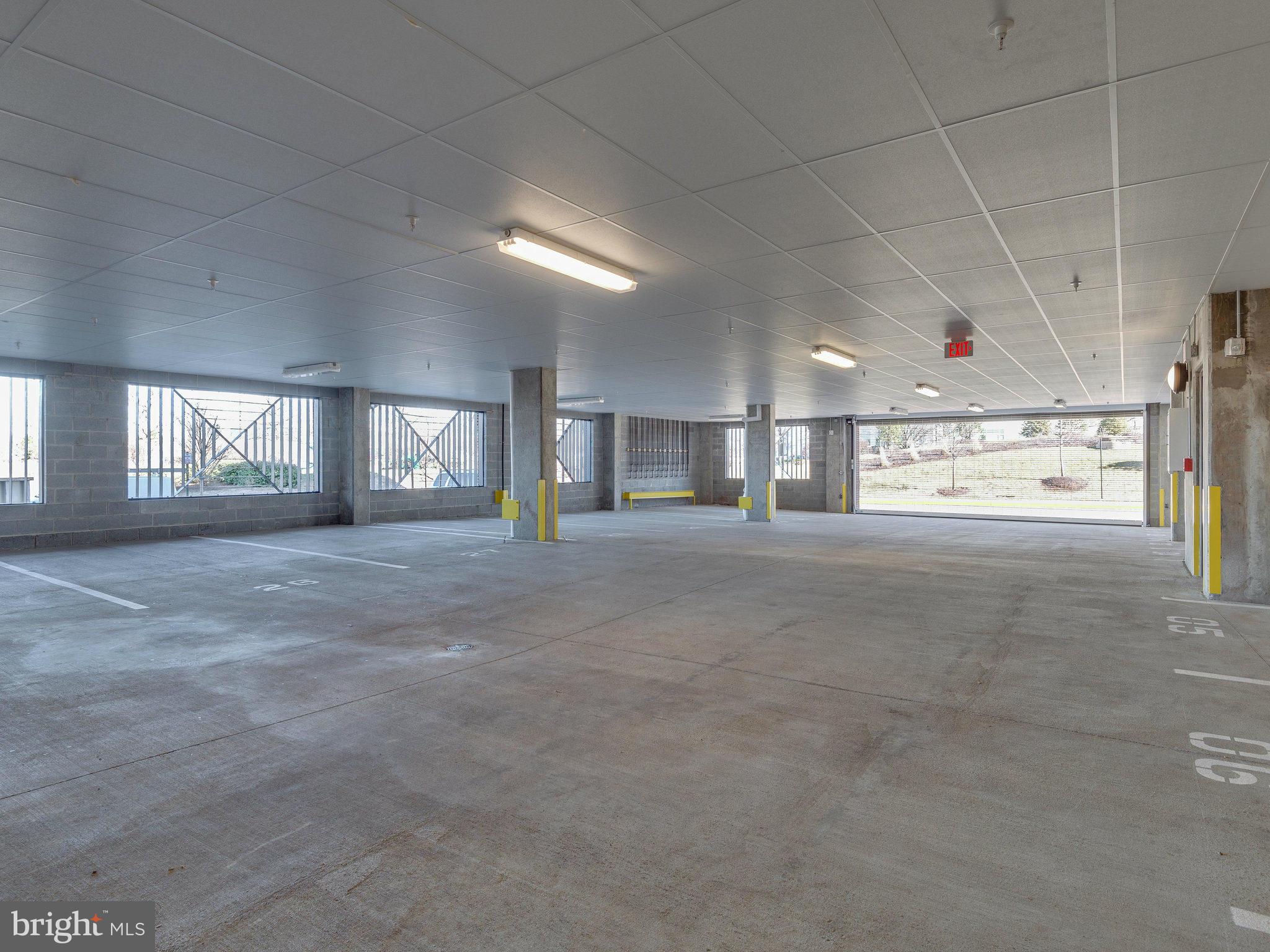 DISCOVERY SQUARE - Residential