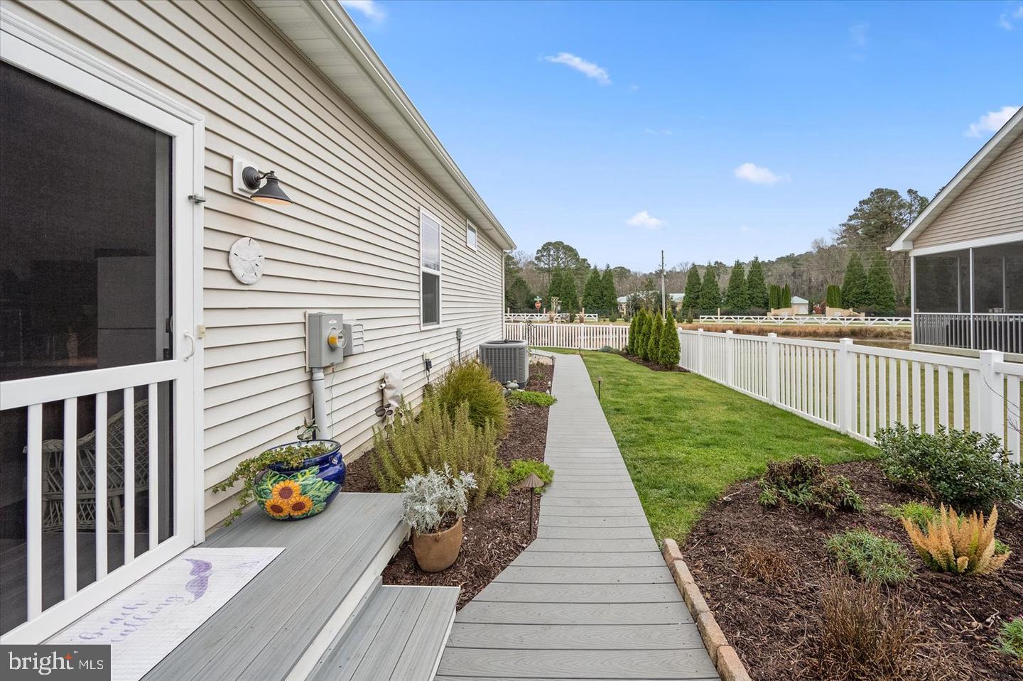 APPLE ARBOR - Residential