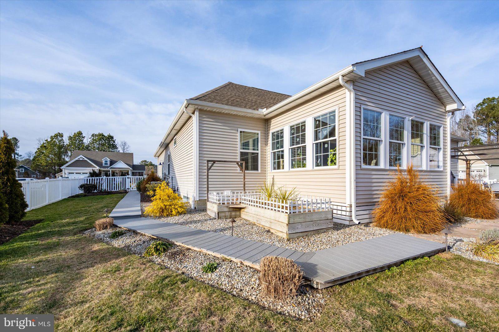 APPLE ARBOR - Residential