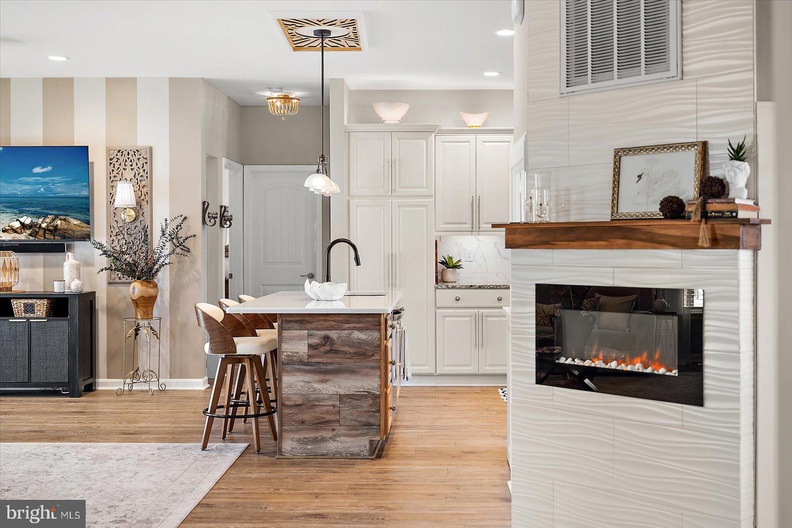 APPLE ARBOR - Residential