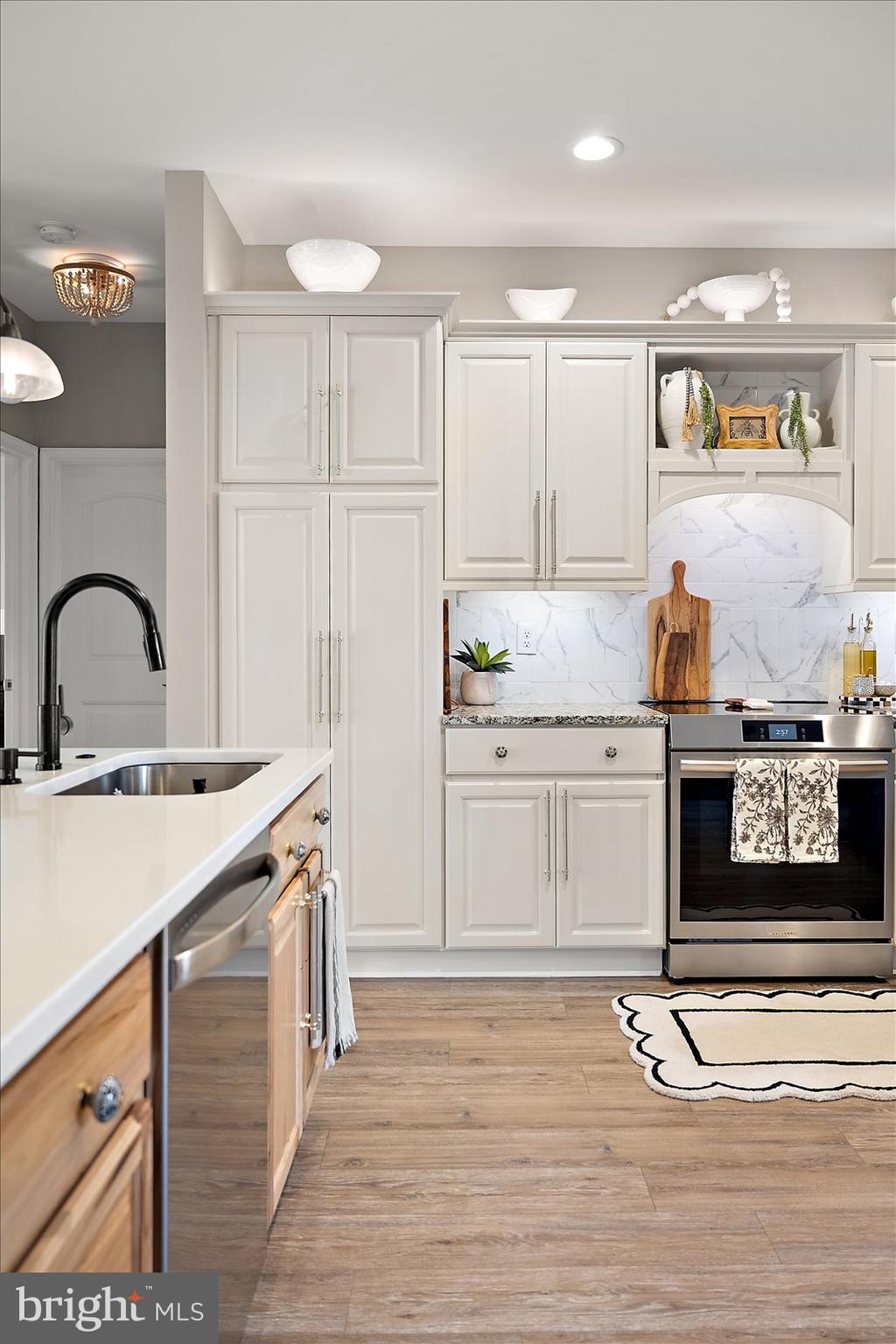 APPLE ARBOR - Residential