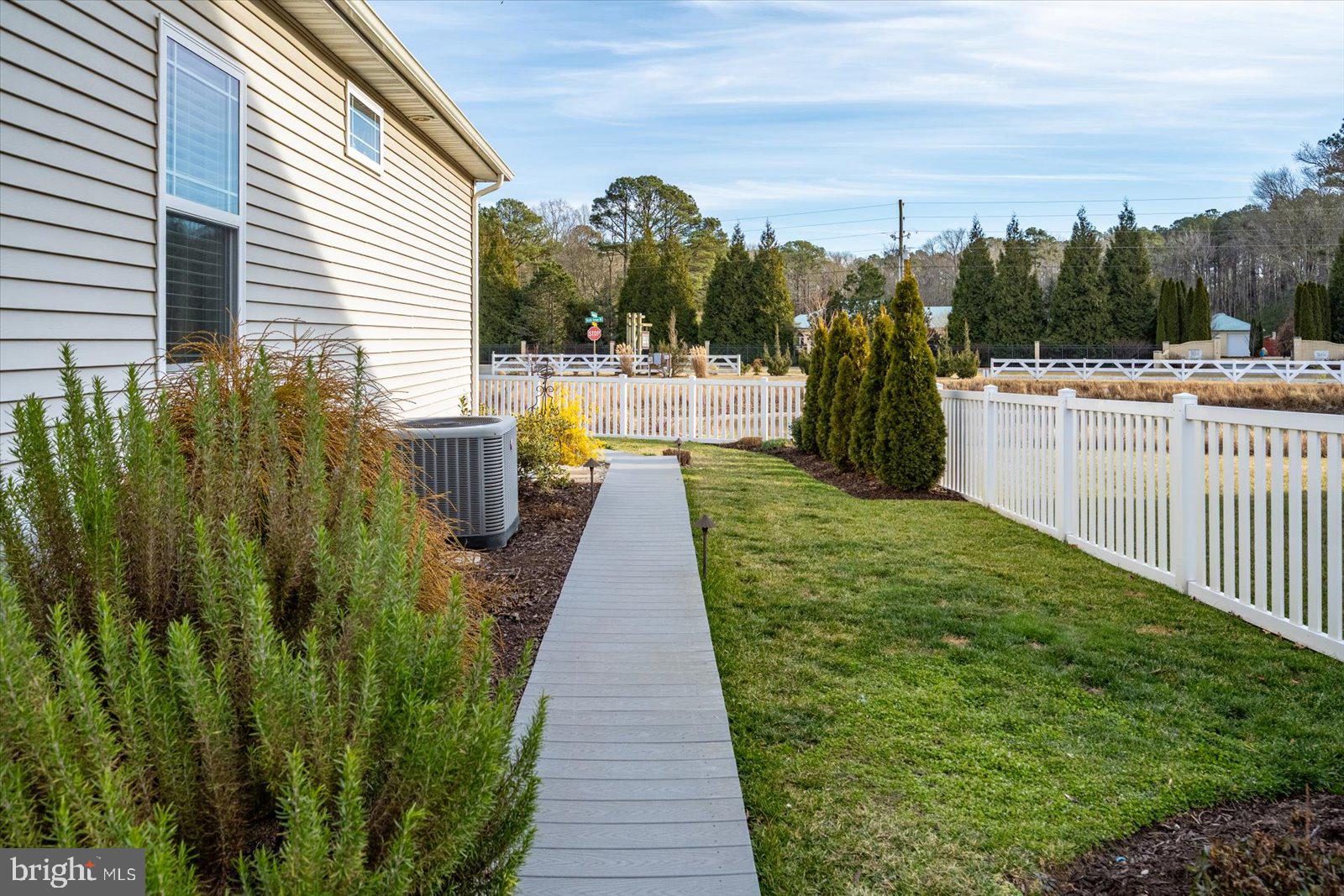 APPLE ARBOR - Residential