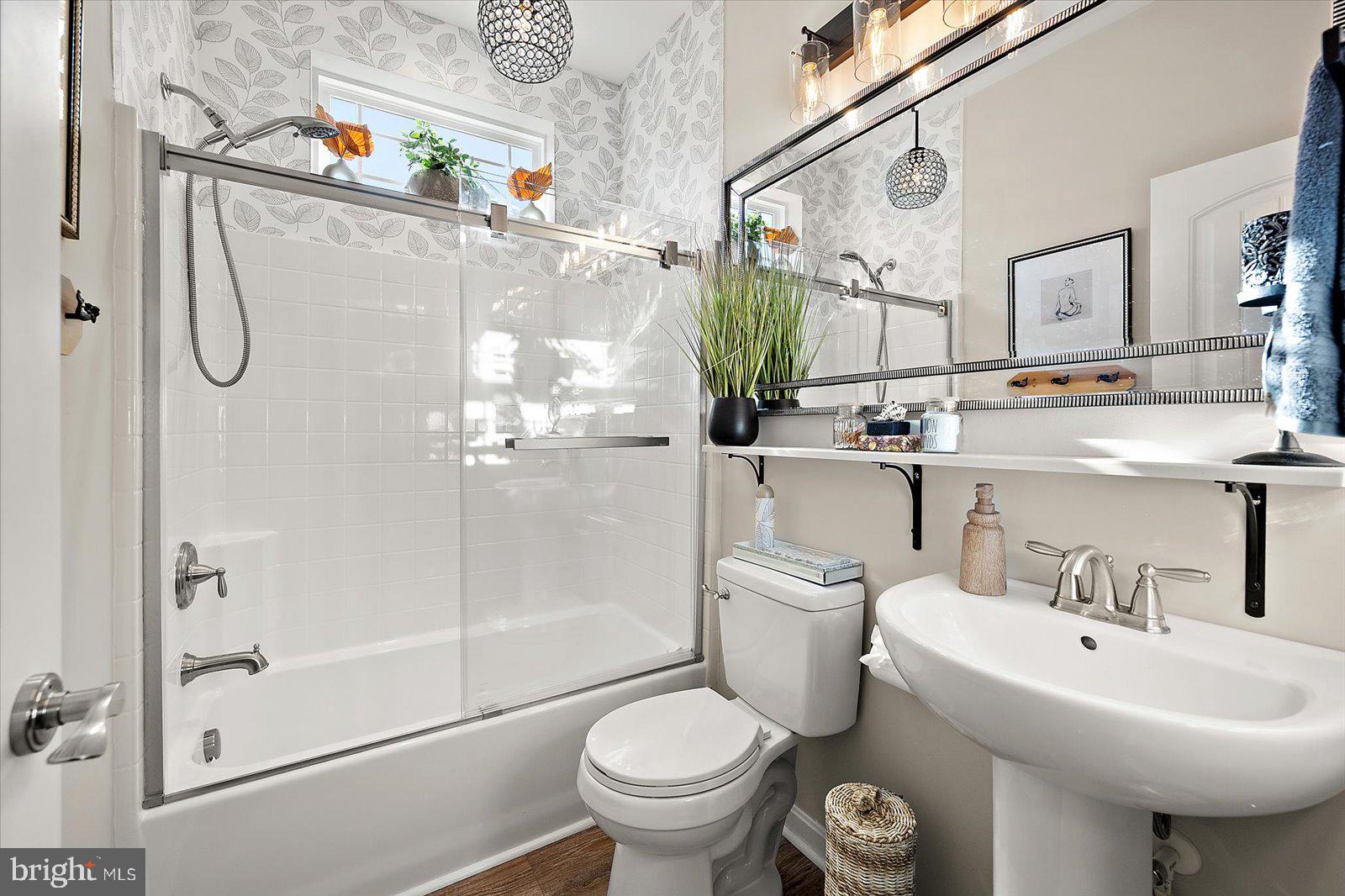 APPLE ARBOR - Residential