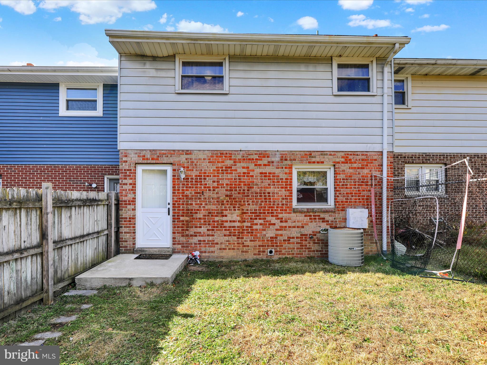 LAUREL SPRINGS - Residential