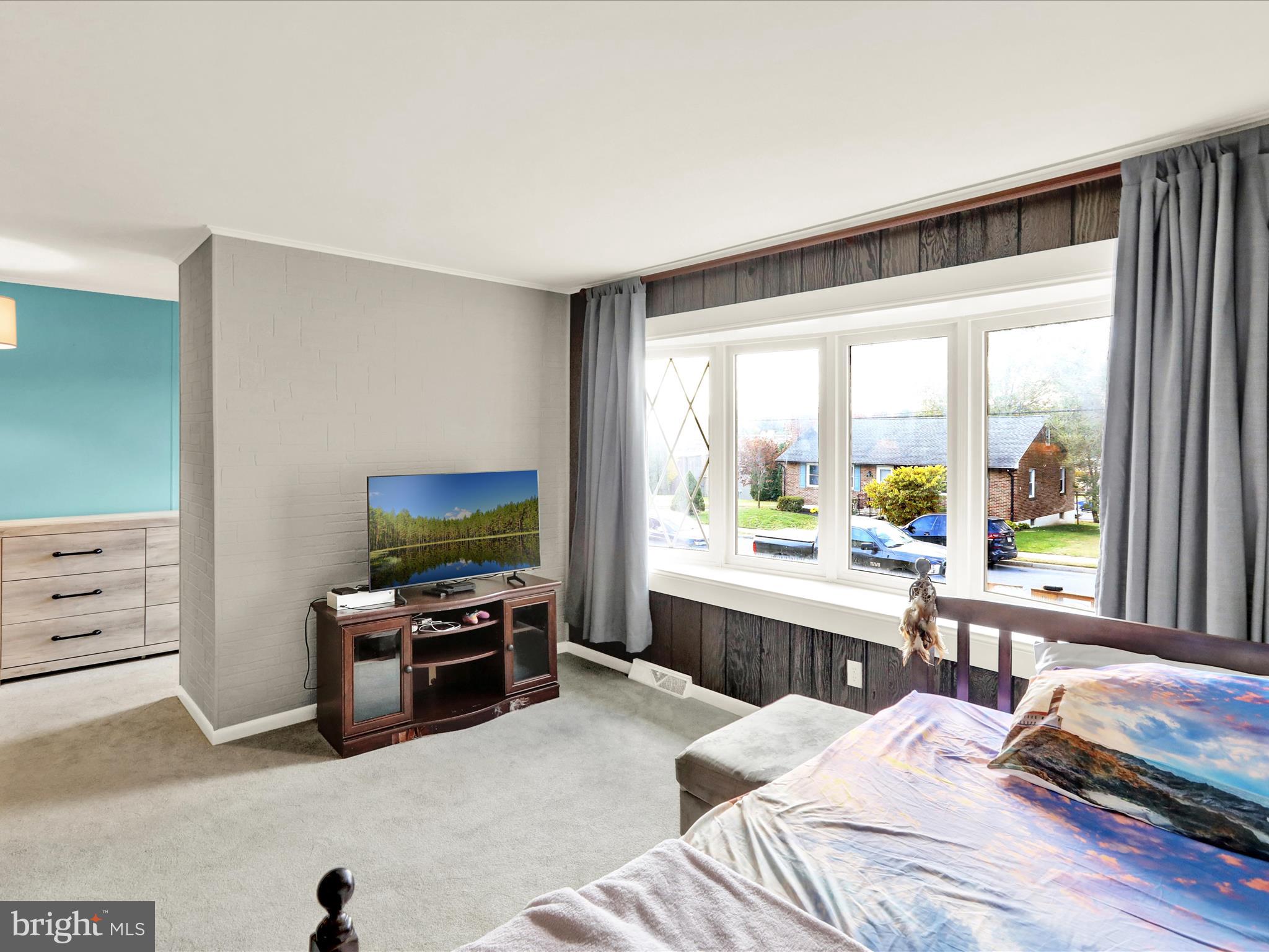 LAUREL SPRINGS - Residential