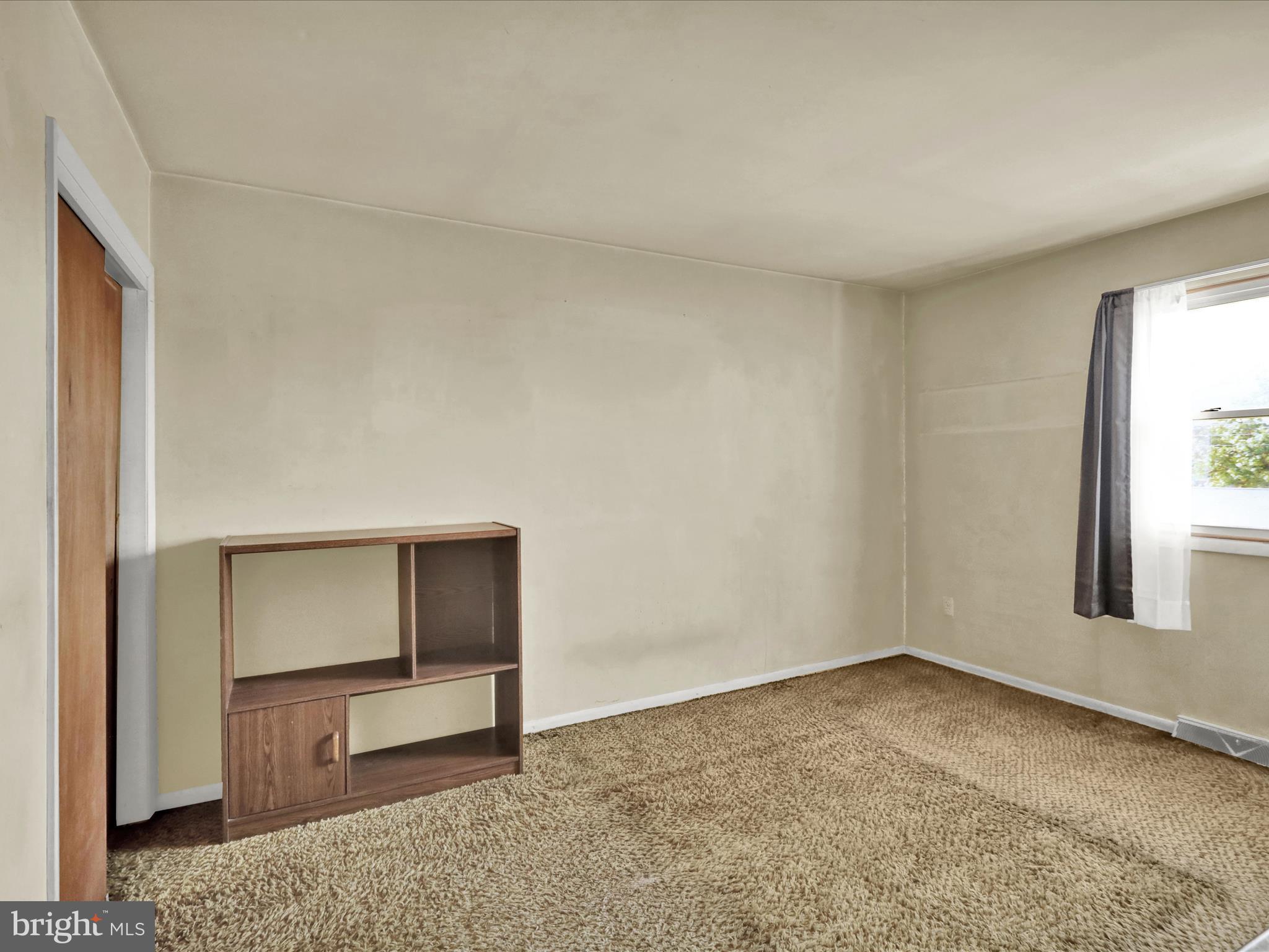 LAUREL SPRINGS - Residential