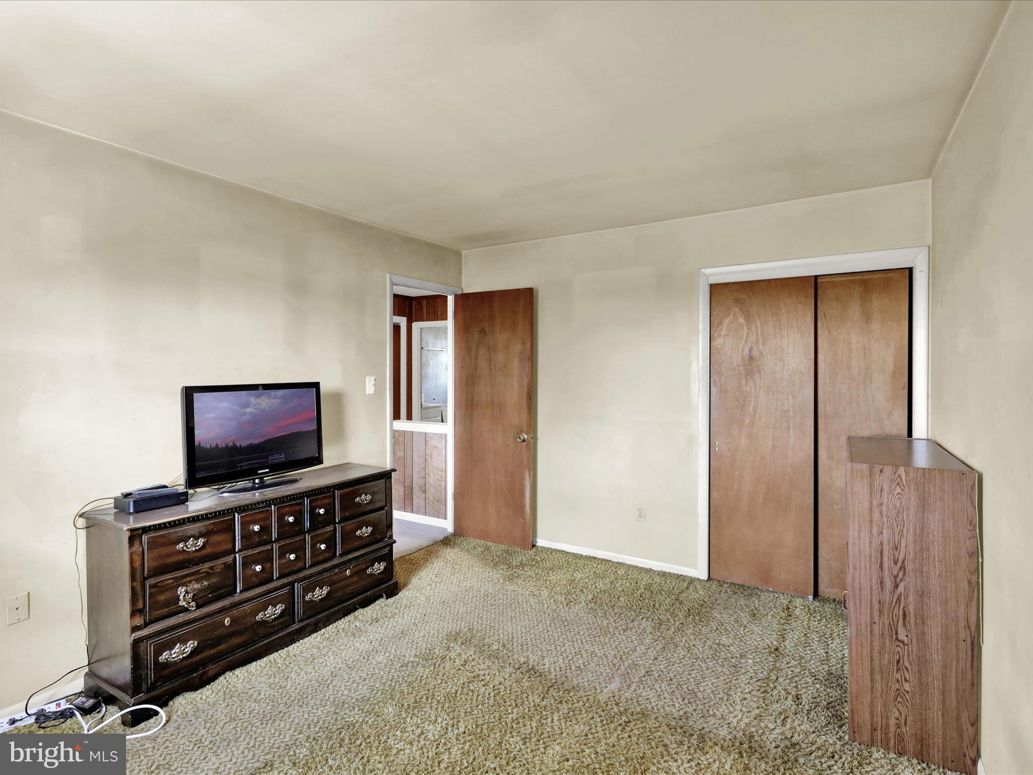 LAUREL SPRINGS - Residential