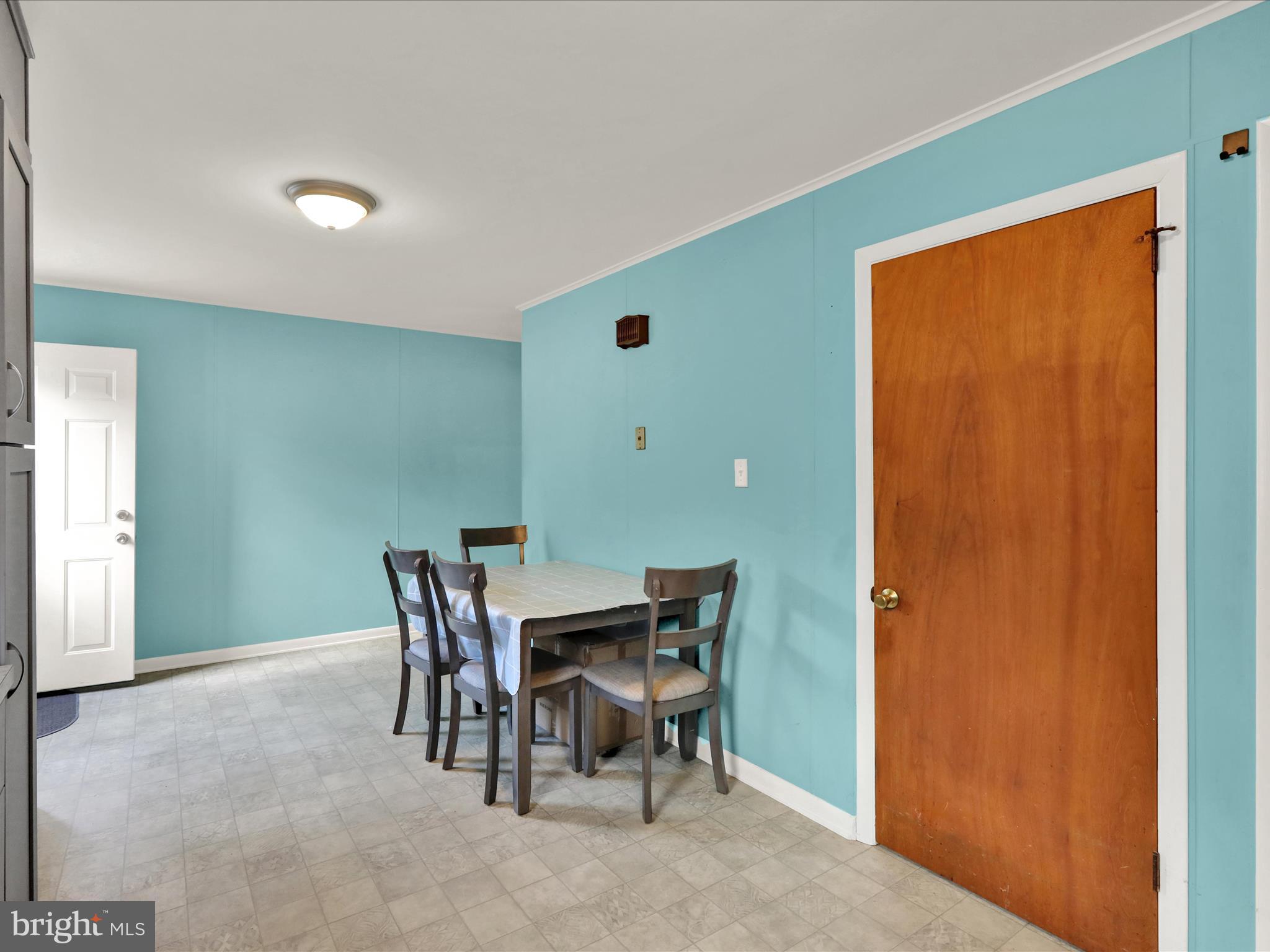 LAUREL SPRINGS - Residential