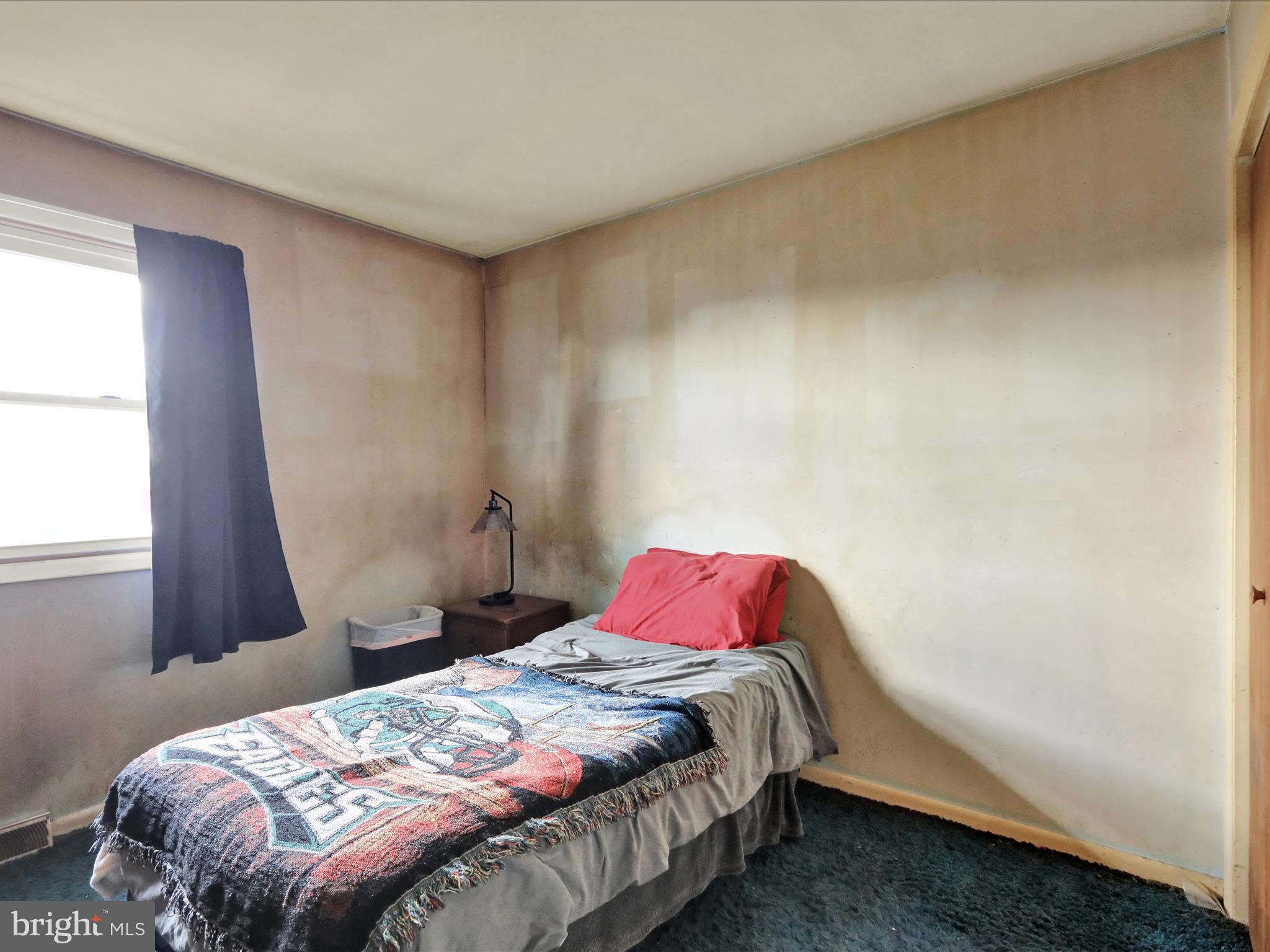 LAUREL SPRINGS - Residential