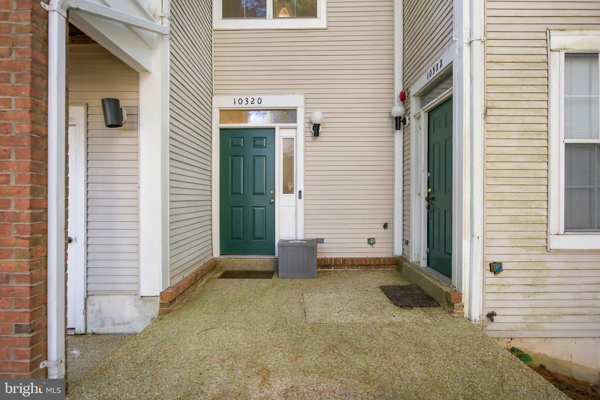 10320 ROYAL WOODS COURT