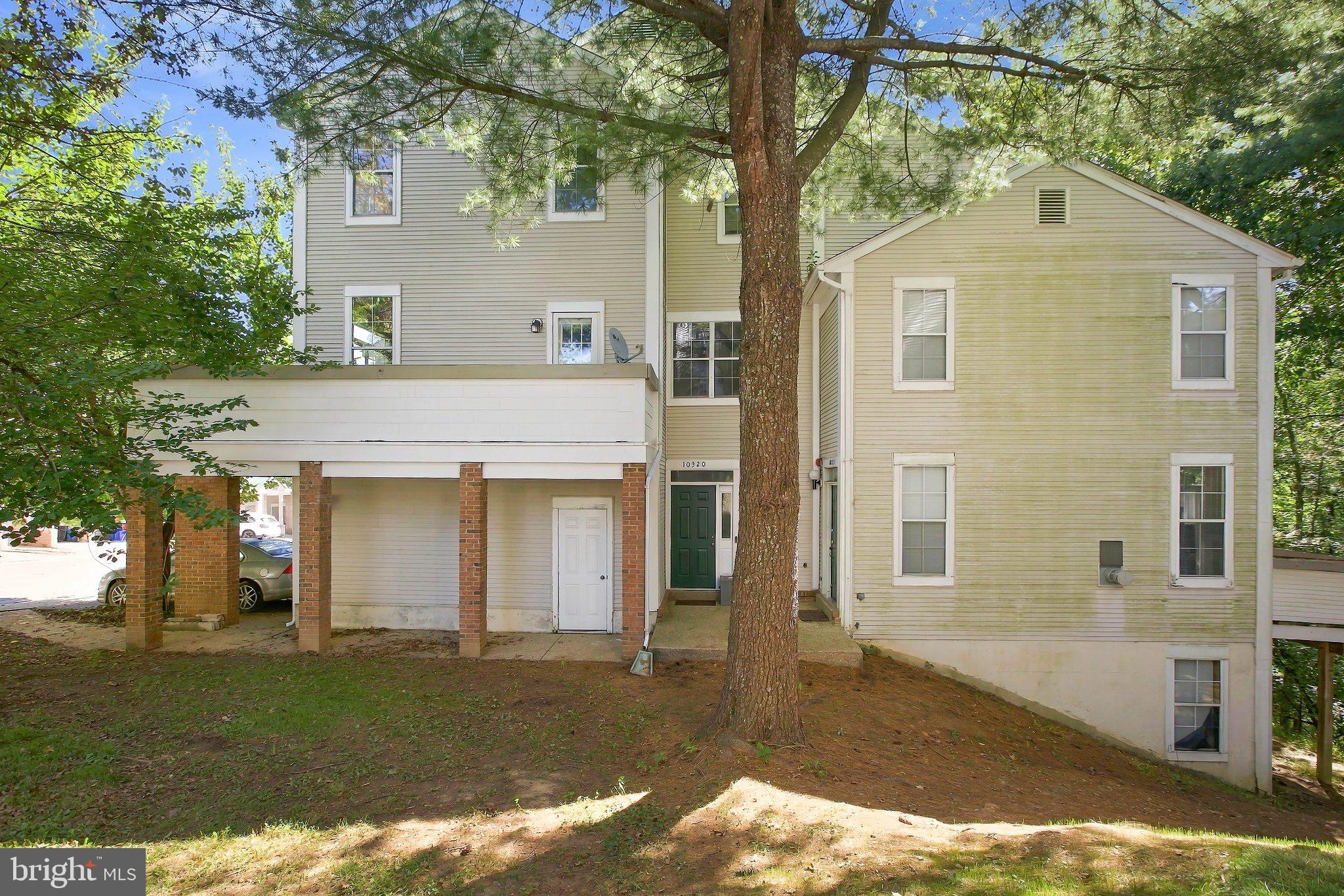 10320 ROYAL WOODS COURT