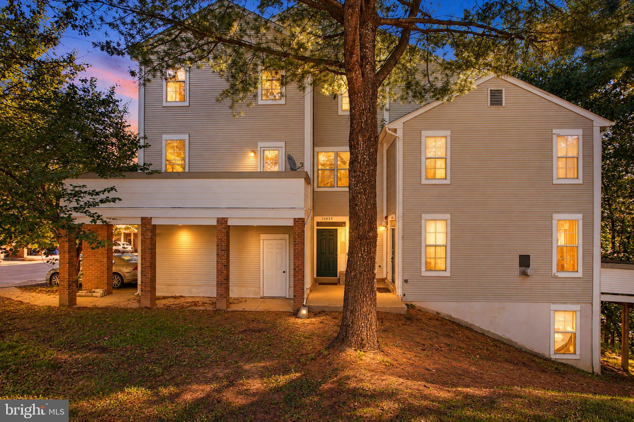 10320 ROYAL WOODS COURT