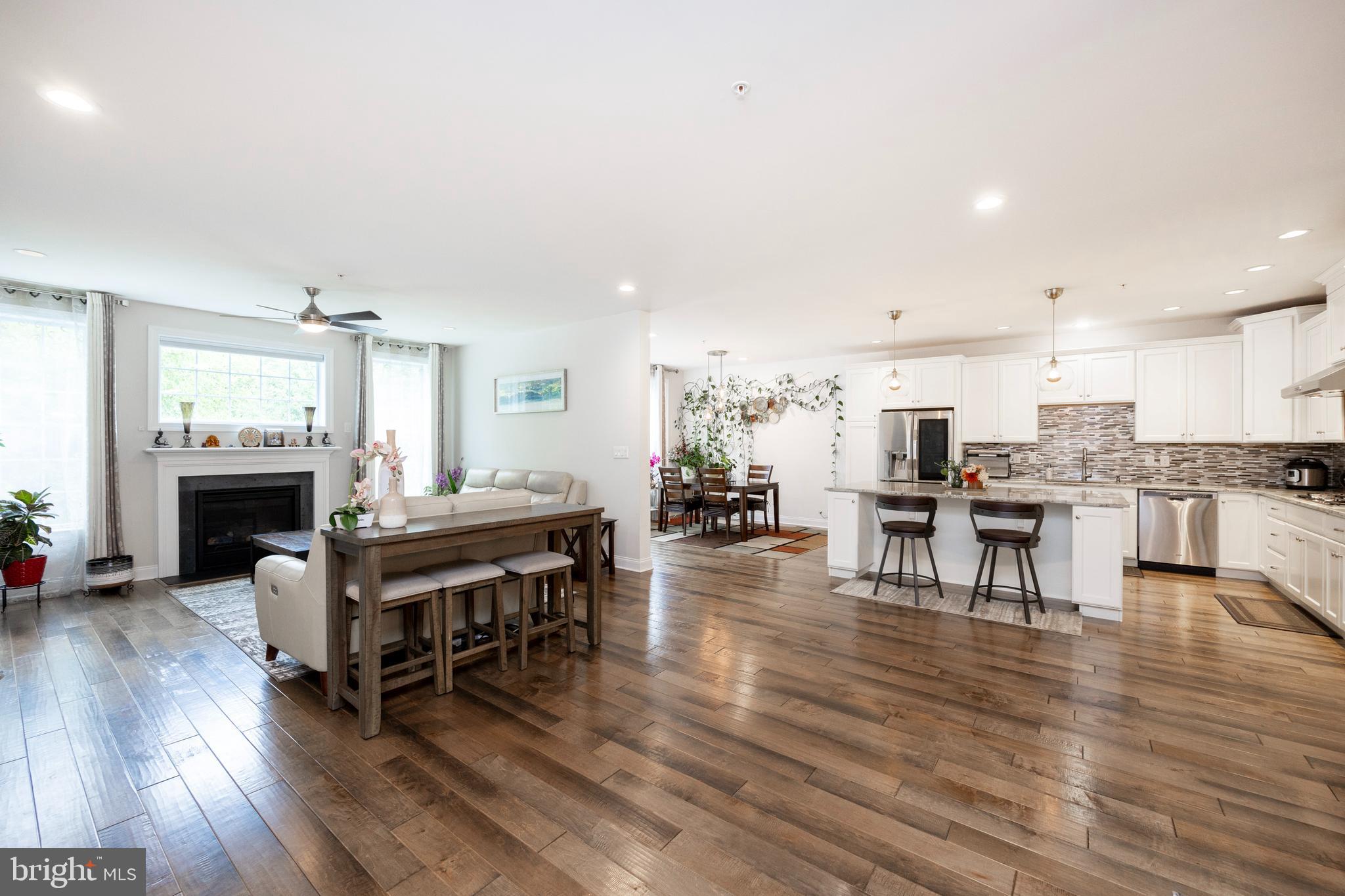 WHITE SPRINGS AT PROVIDENCE - Residential Lease