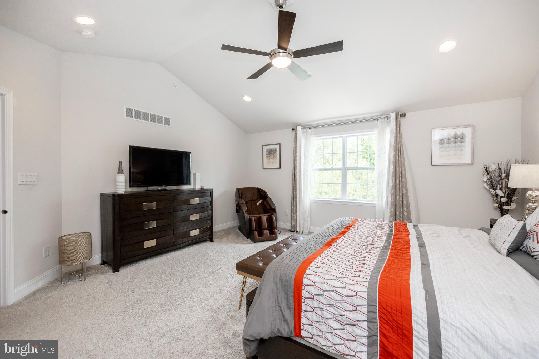 WHITE SPRINGS AT PROVIDENCE - Residential Lease