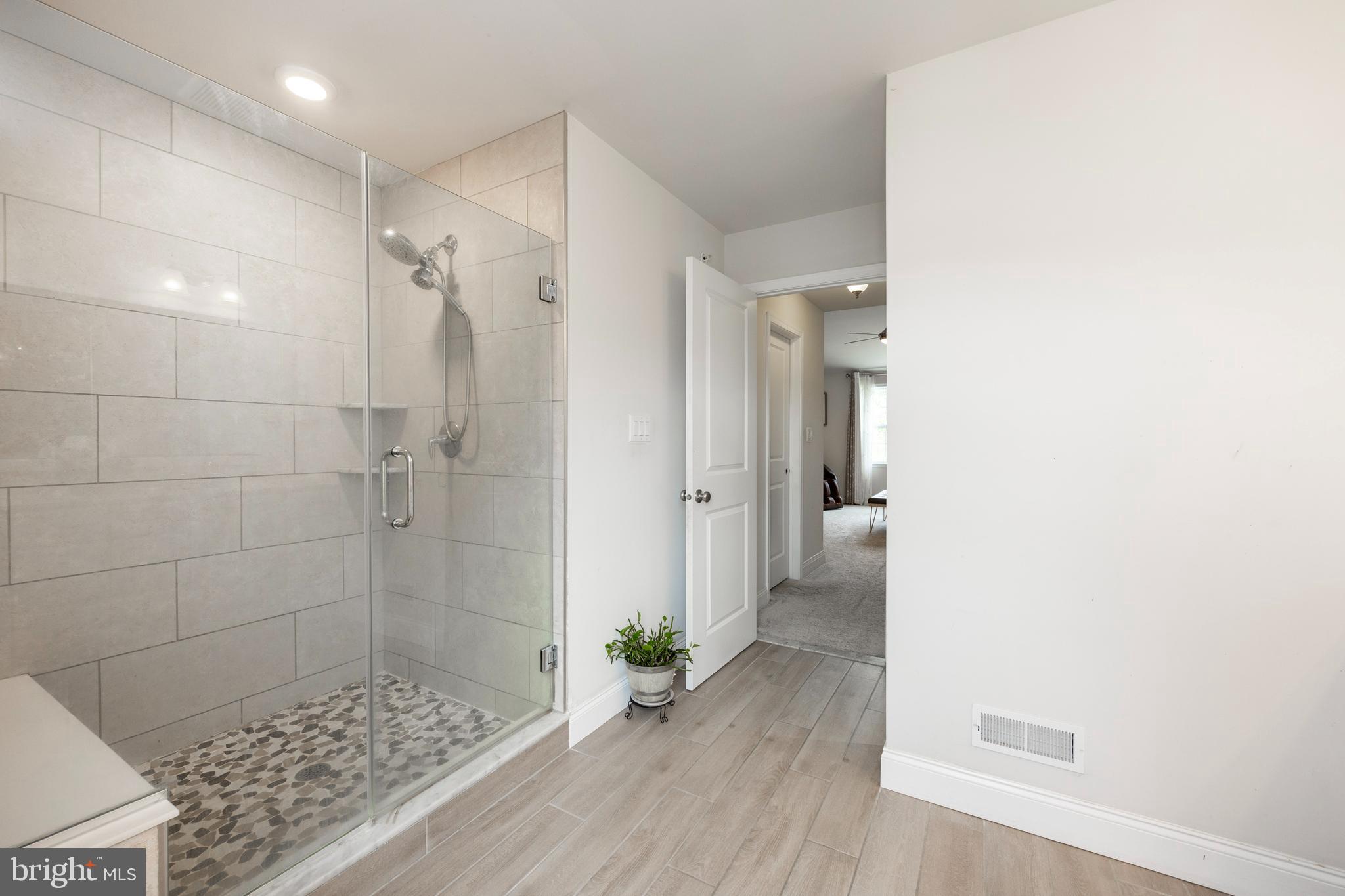 WHITE SPRINGS AT PROVIDENCE - Residential Lease