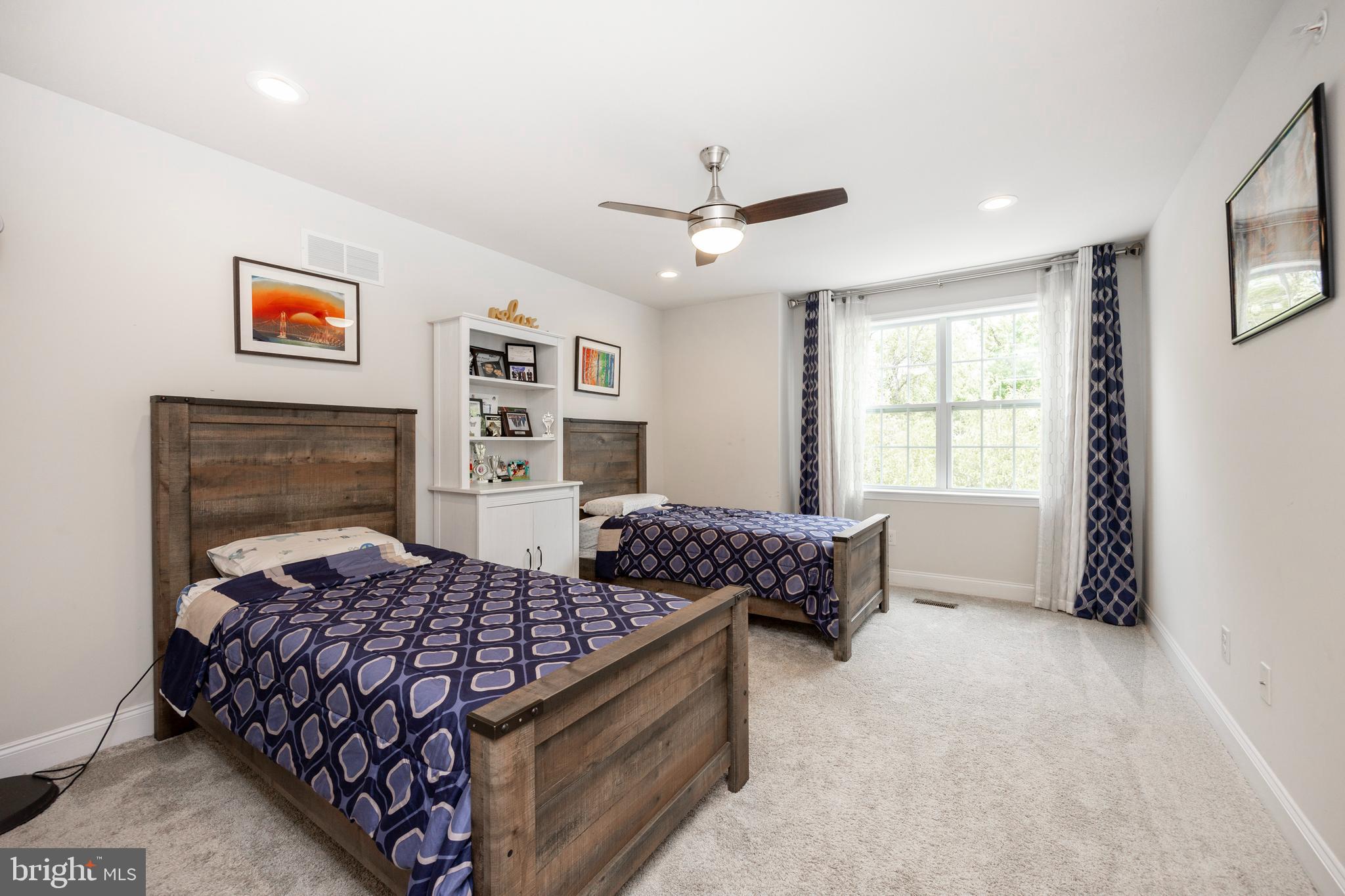 WHITE SPRINGS AT PROVIDENCE - Residential Lease