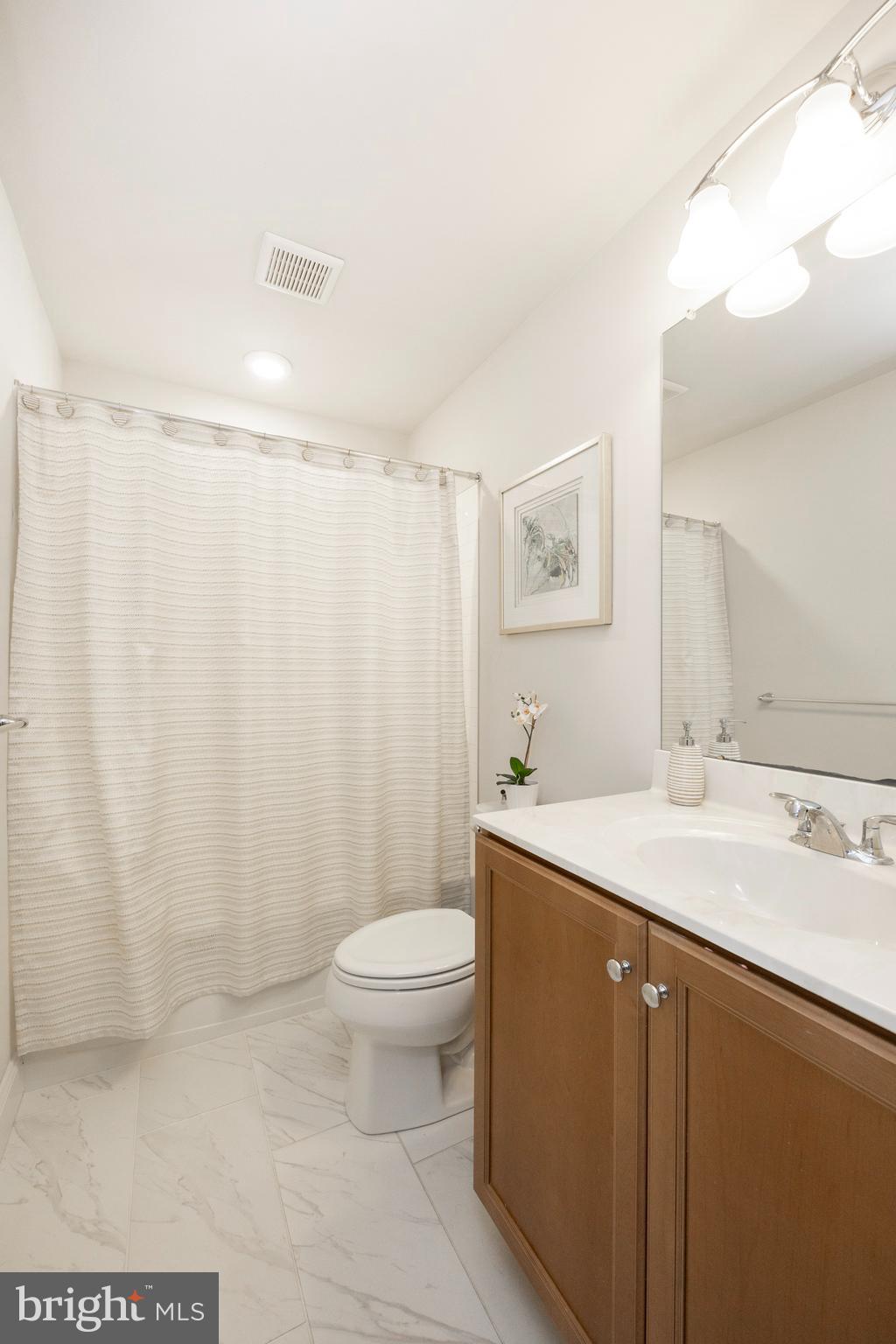 WHITE SPRINGS AT PROVIDENCE - Residential Lease