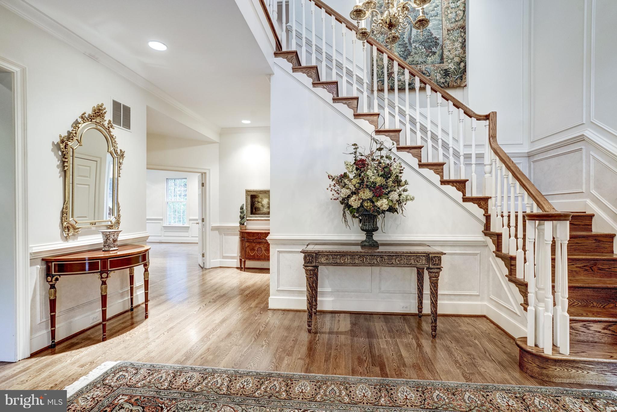 LOTH LORIAN - Residential