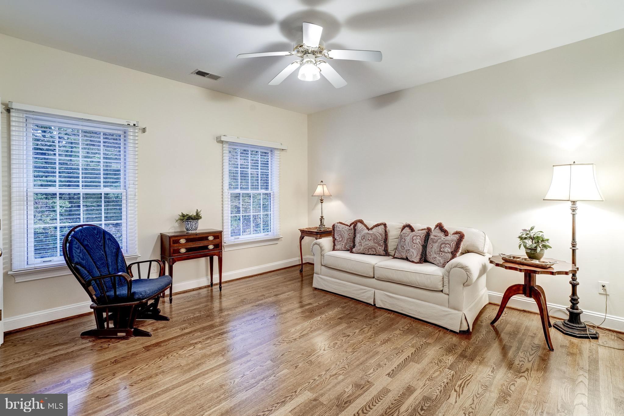 LOTH LORIAN - Residential