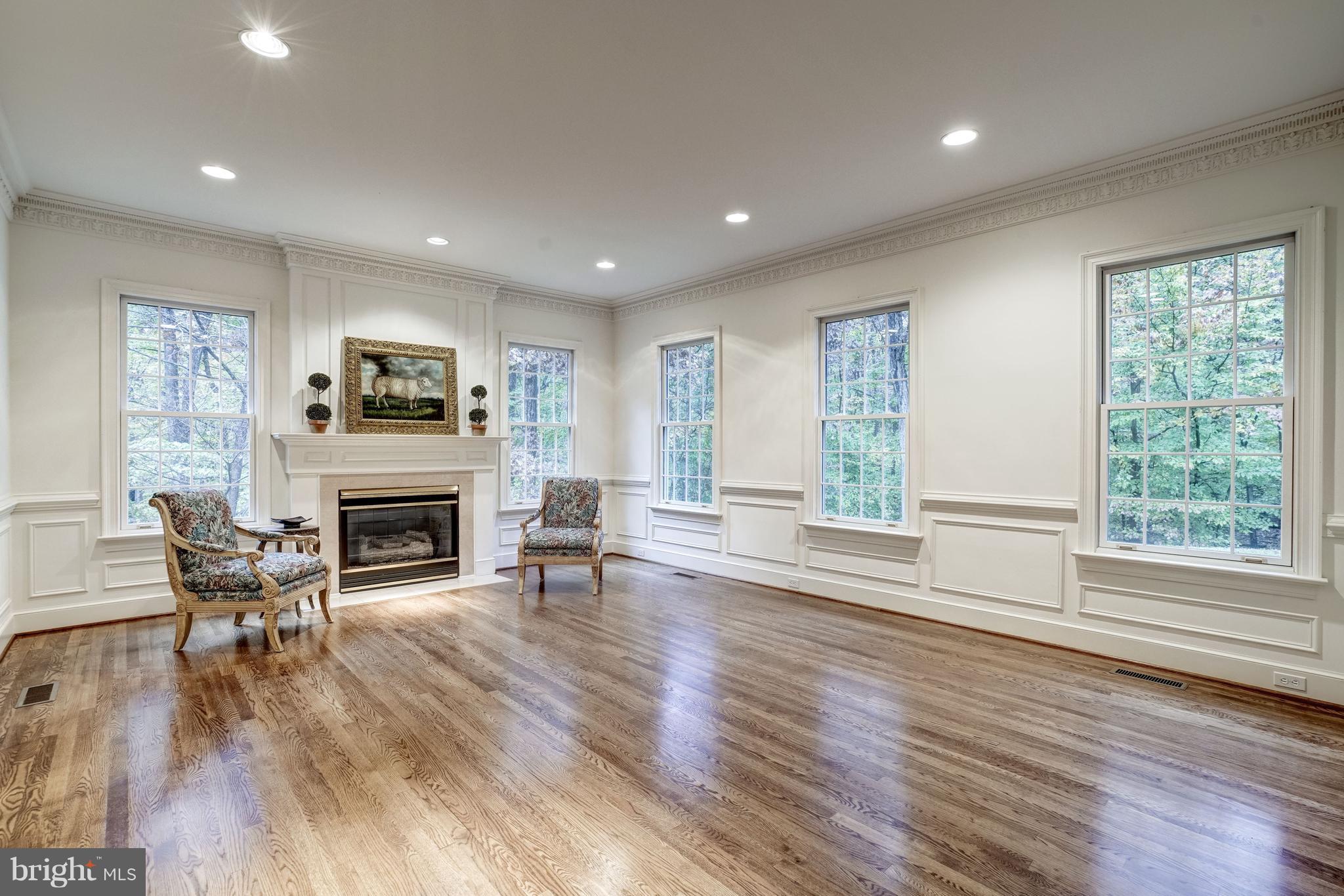 LOTH LORIAN - Residential