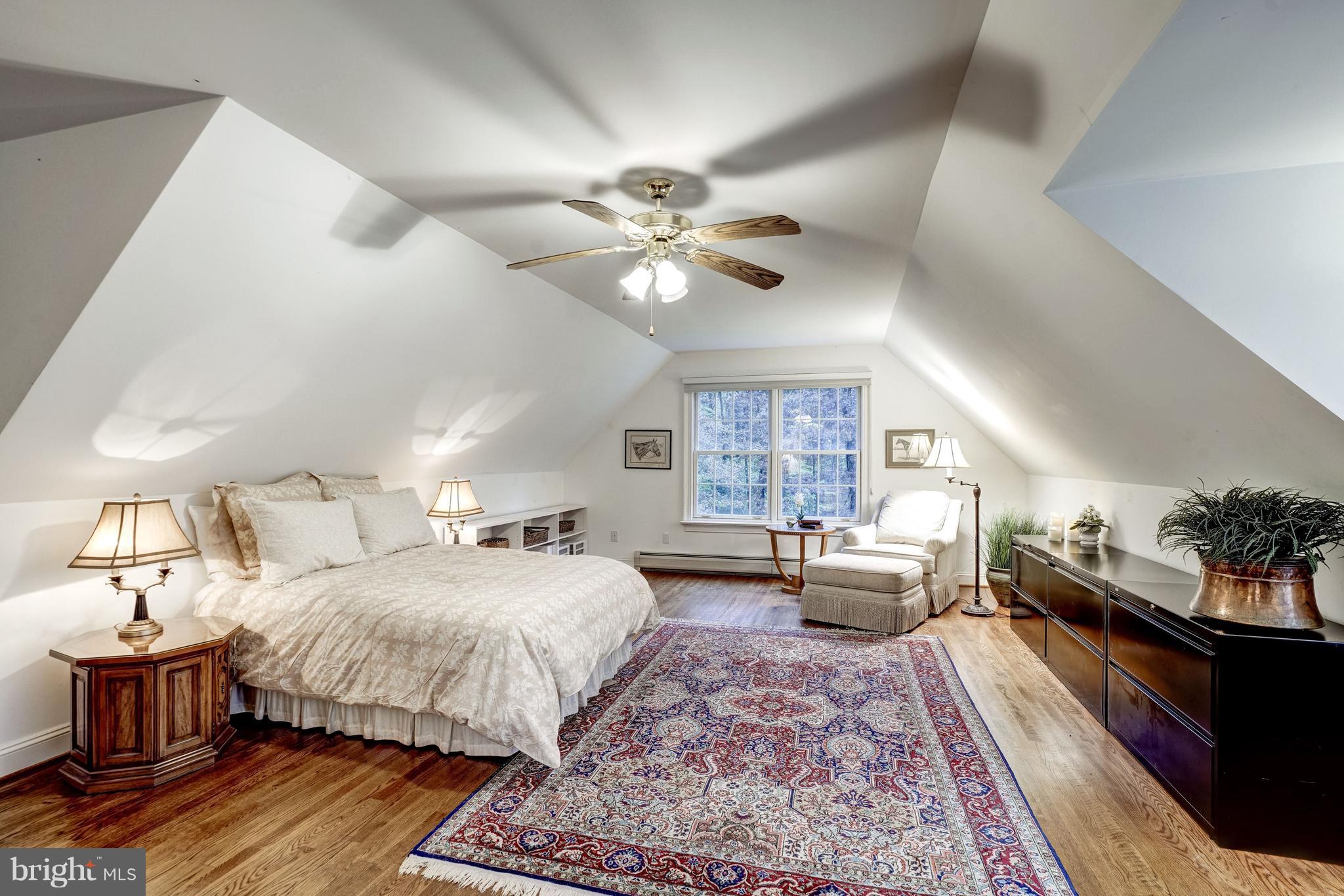 LOTH LORIAN - Residential