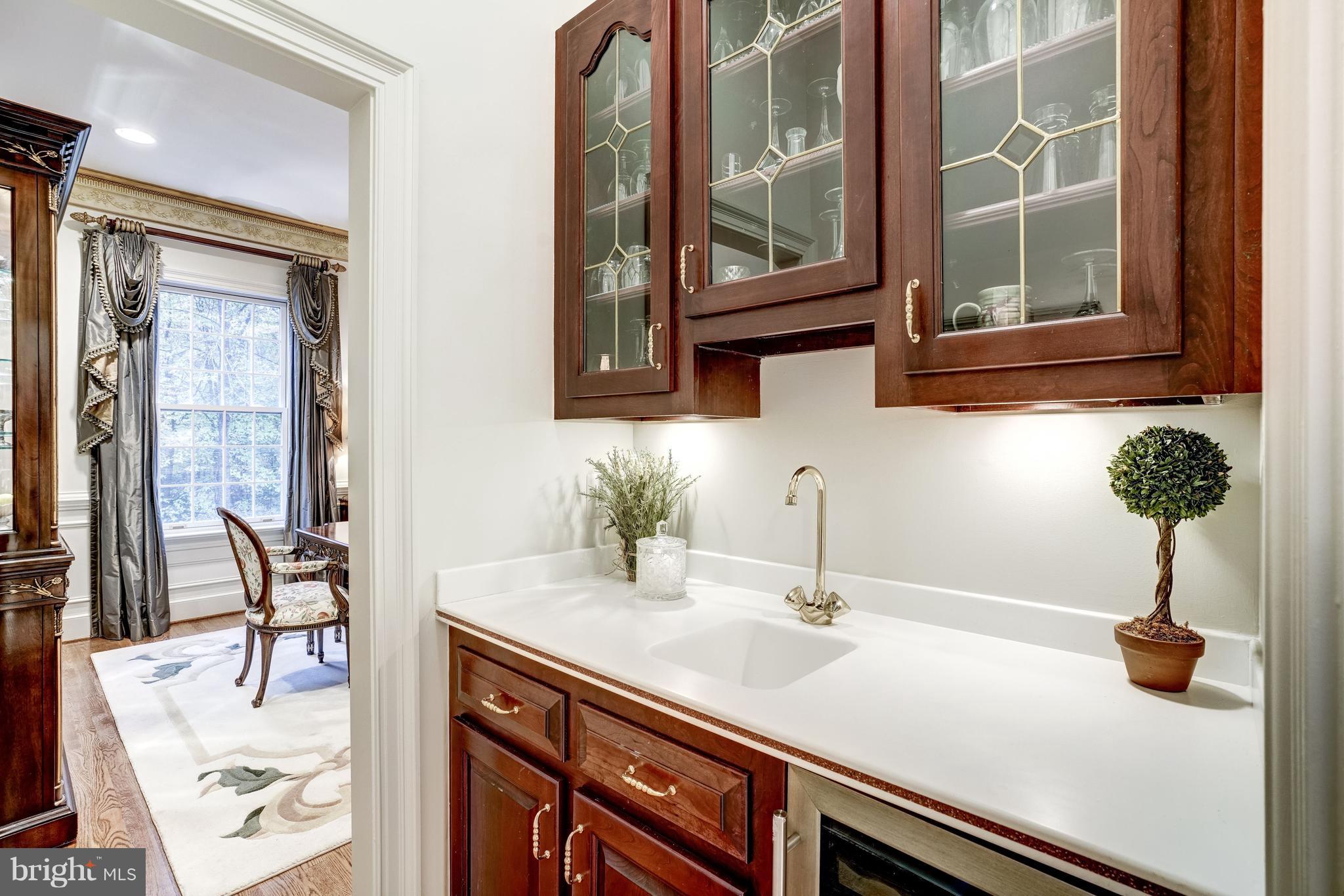 LOTH LORIAN - Residential